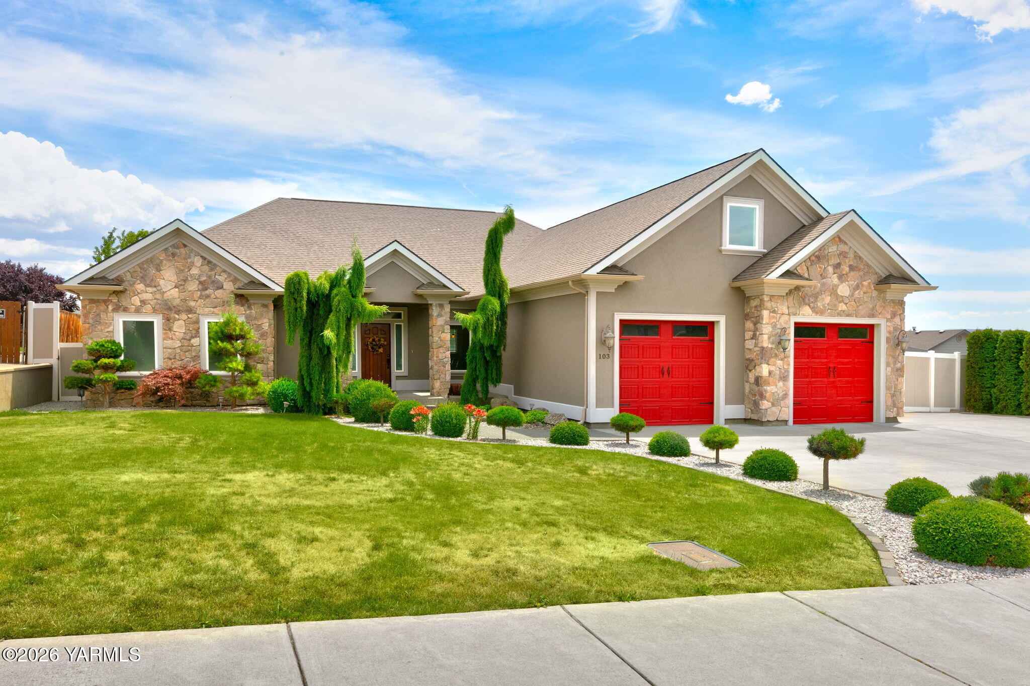 103 N 92nd Ave