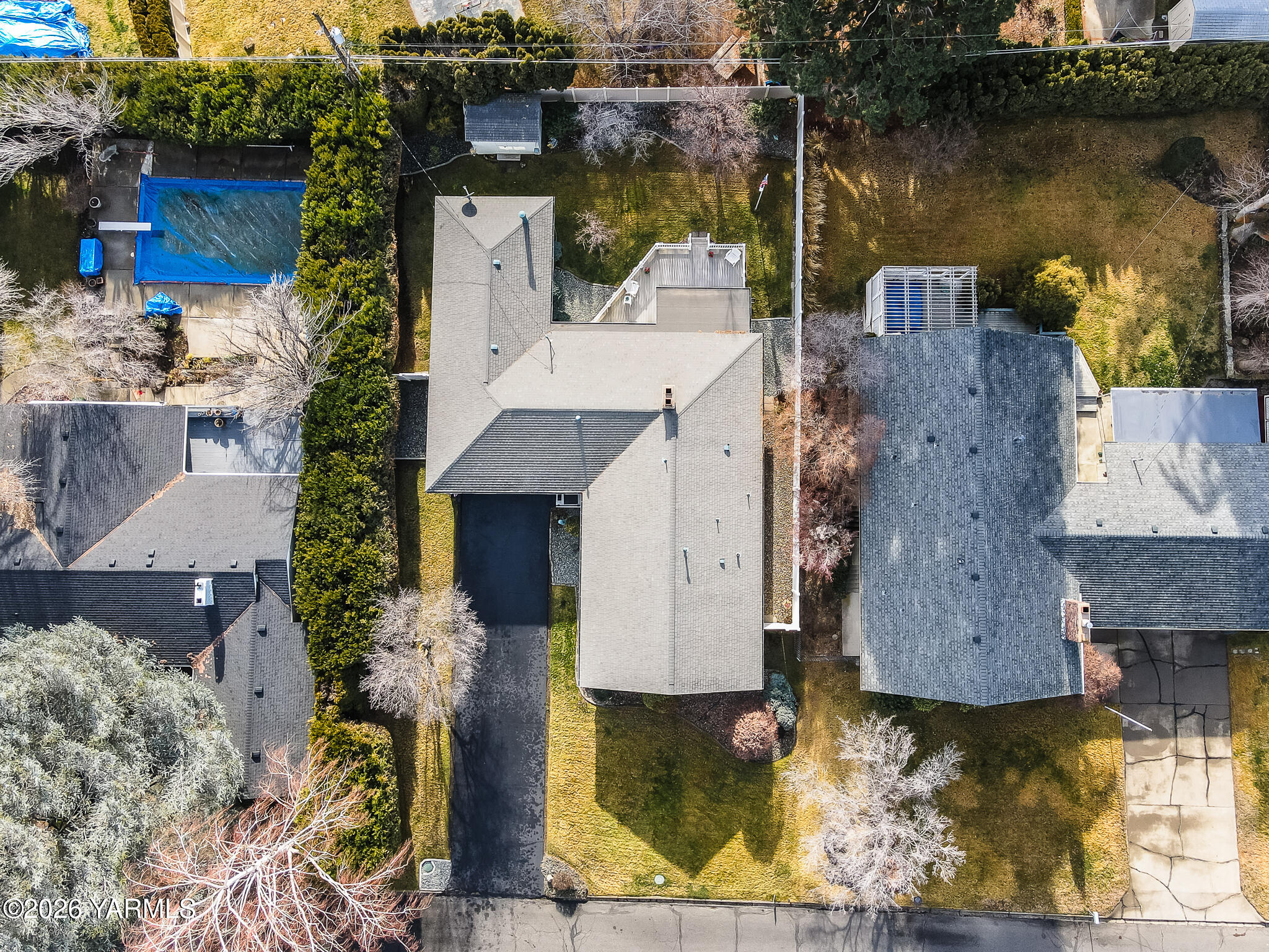 5002 Douglas Dr