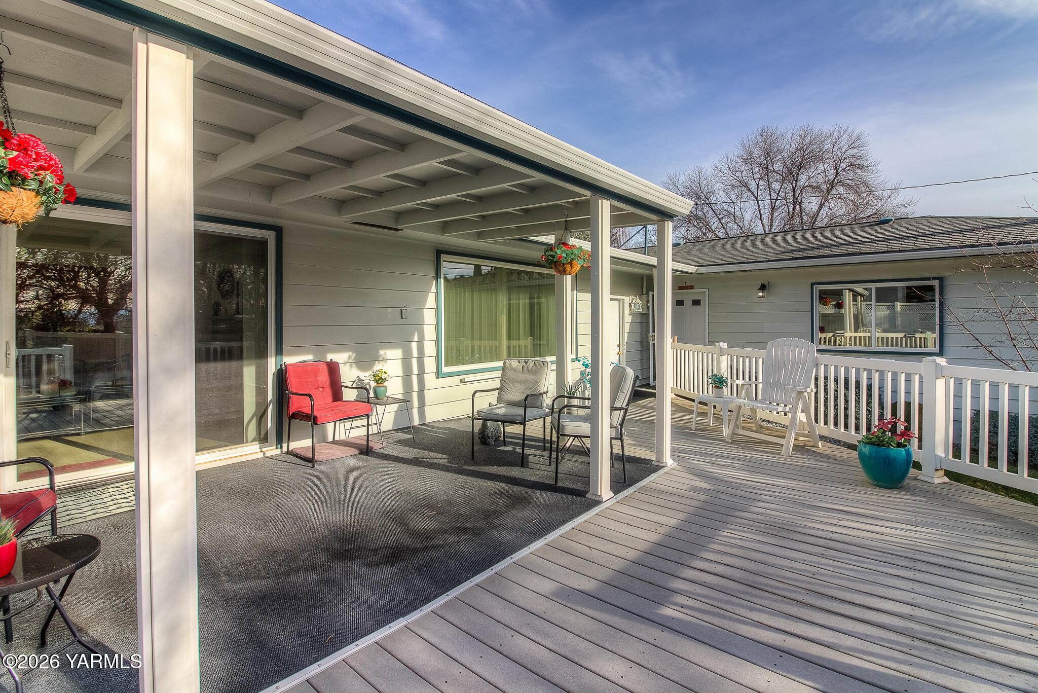 5002 Douglas Dr