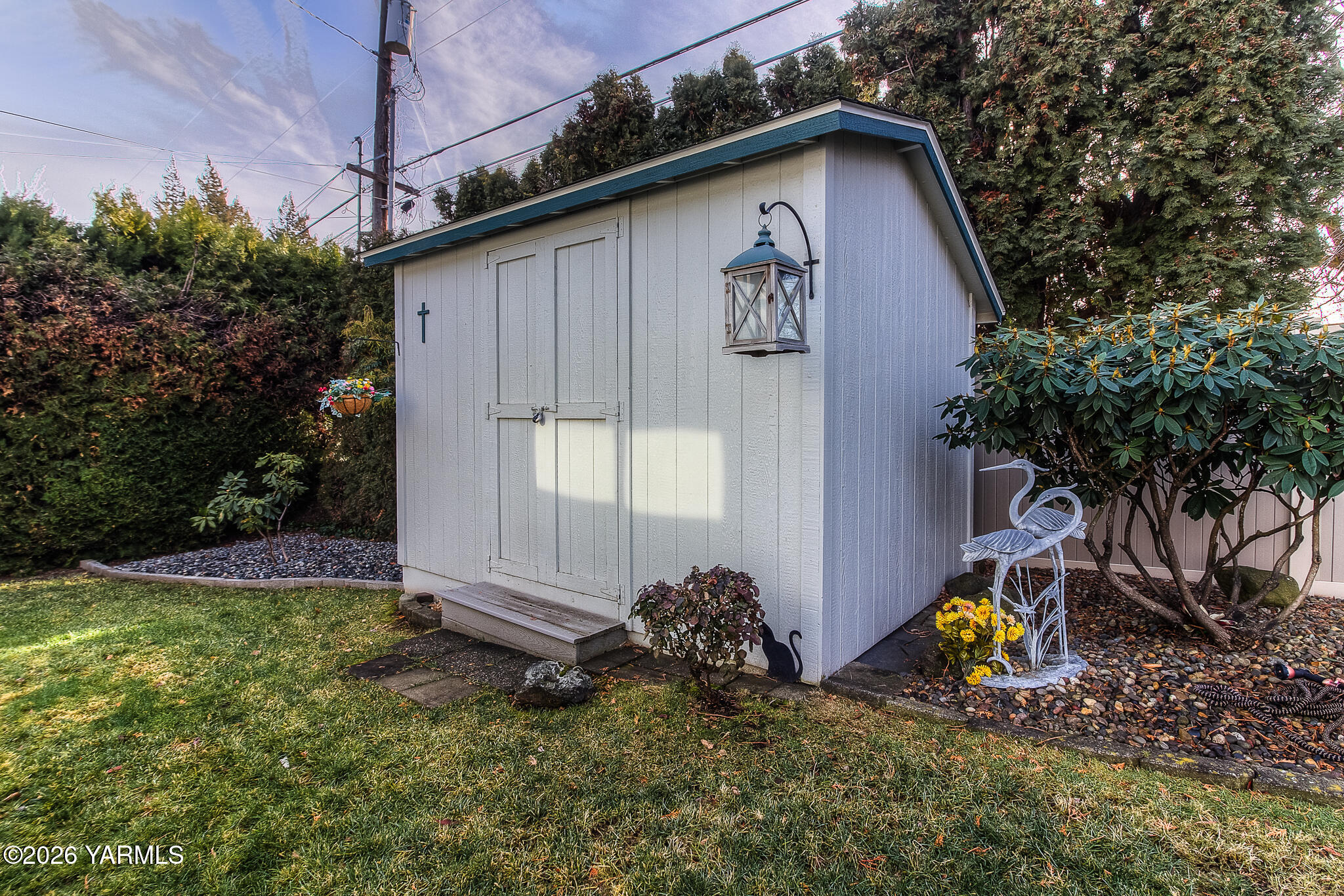 5002 Douglas Dr
