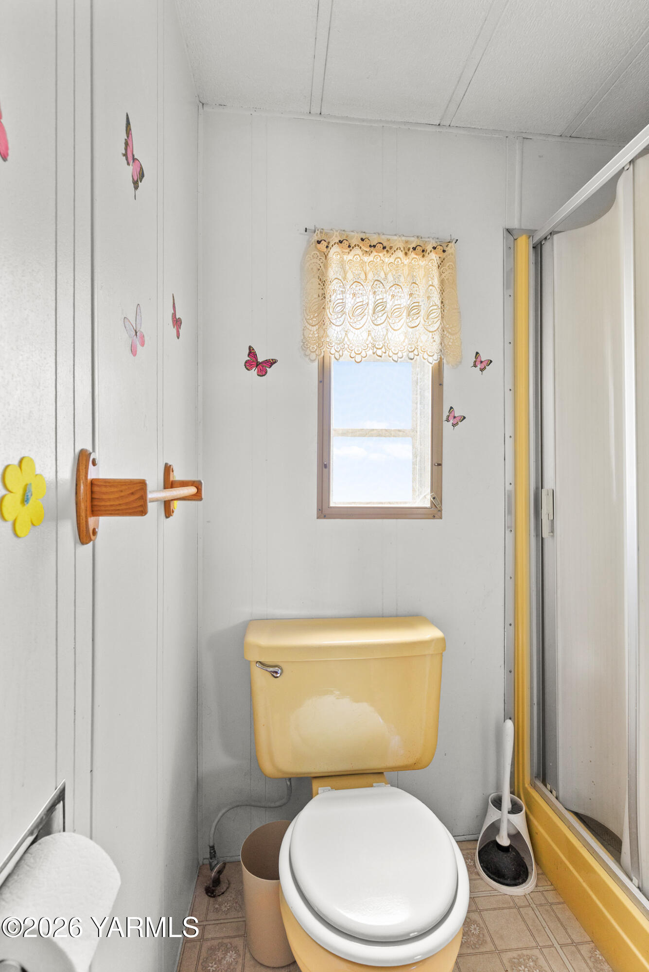 55 W Washington Ave Unit: 16
