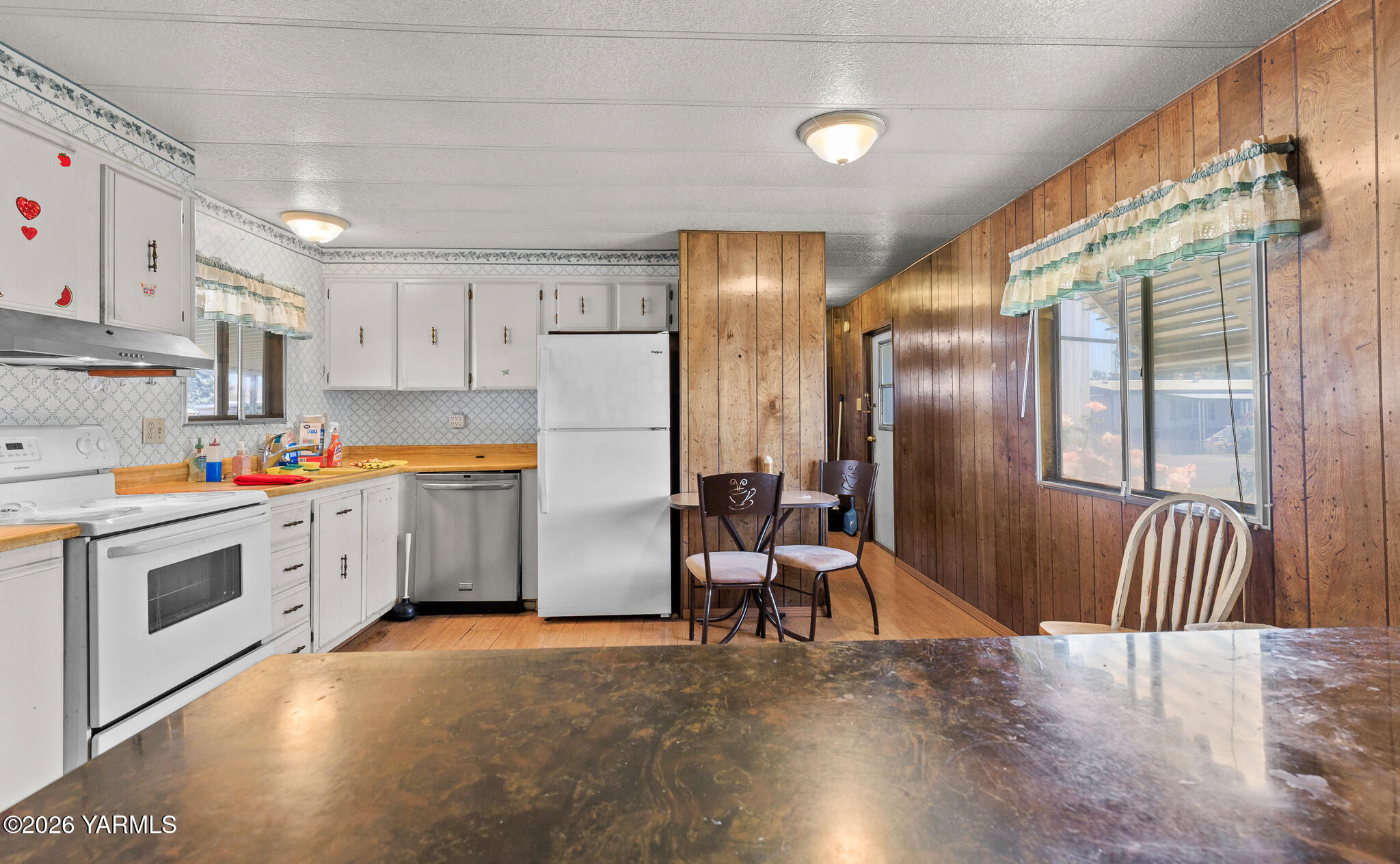 55 W Washington Ave Unit: 16