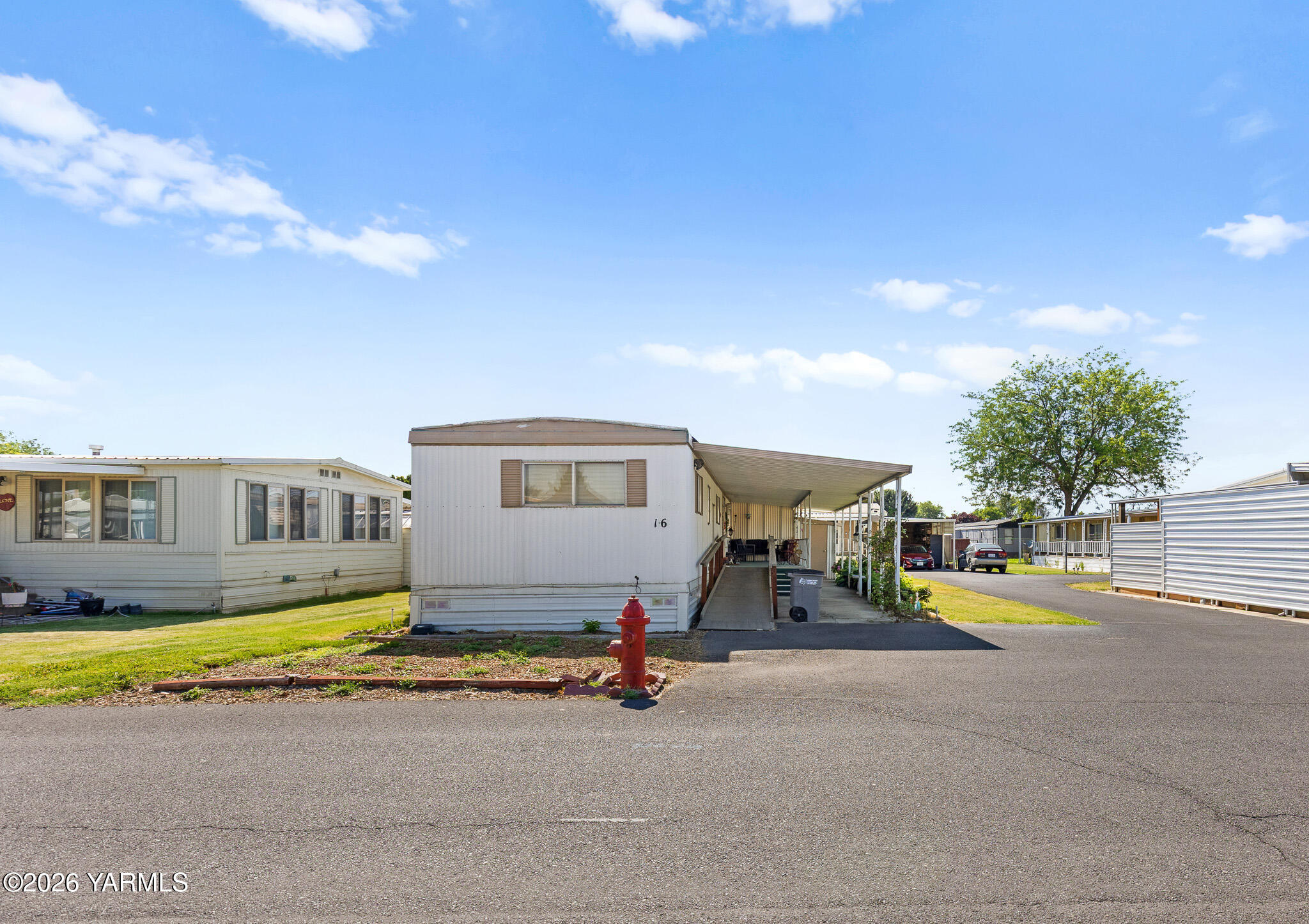 55 W Washington Ave Unit: 16