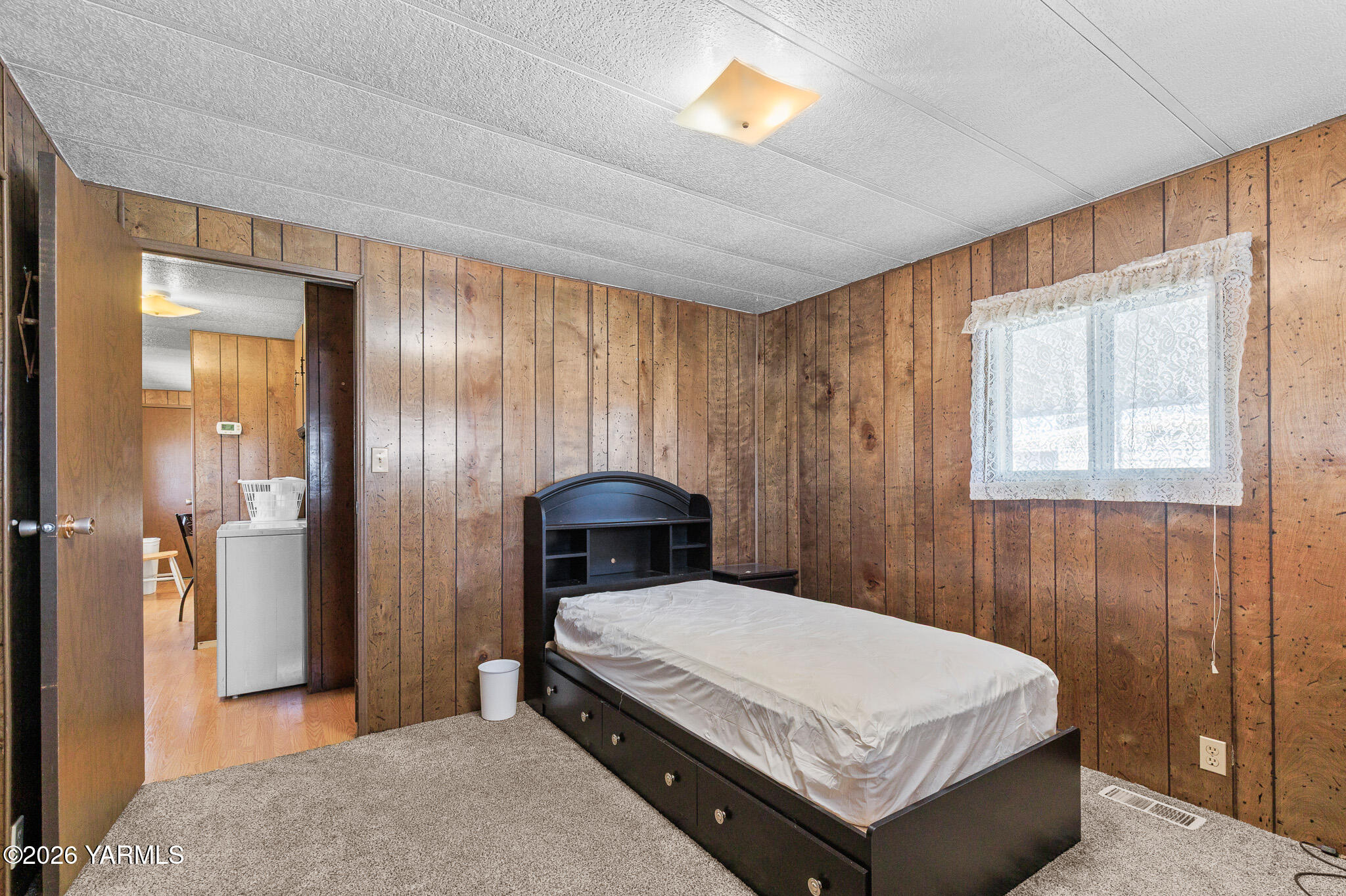 55 W Washington Ave Unit: 16