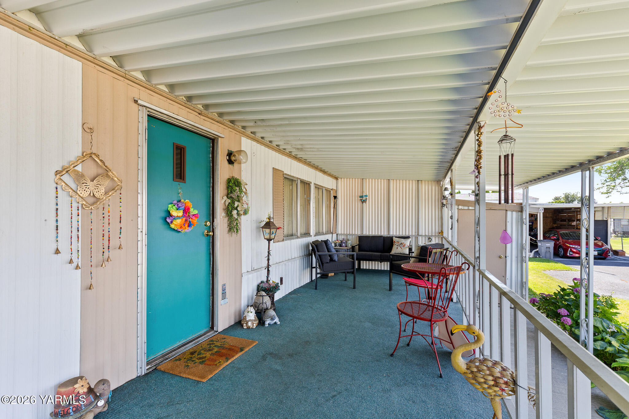 55 W Washington Ave Unit: 16
