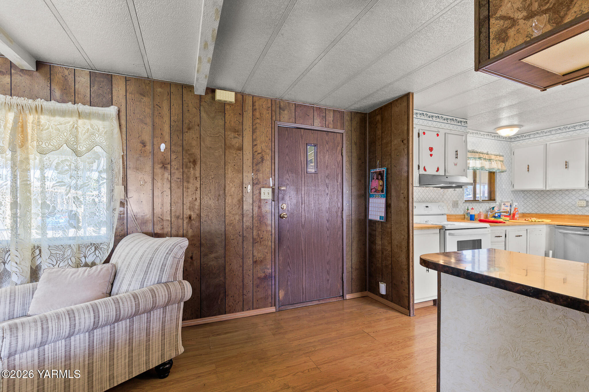 55 W Washington Ave Unit: 16