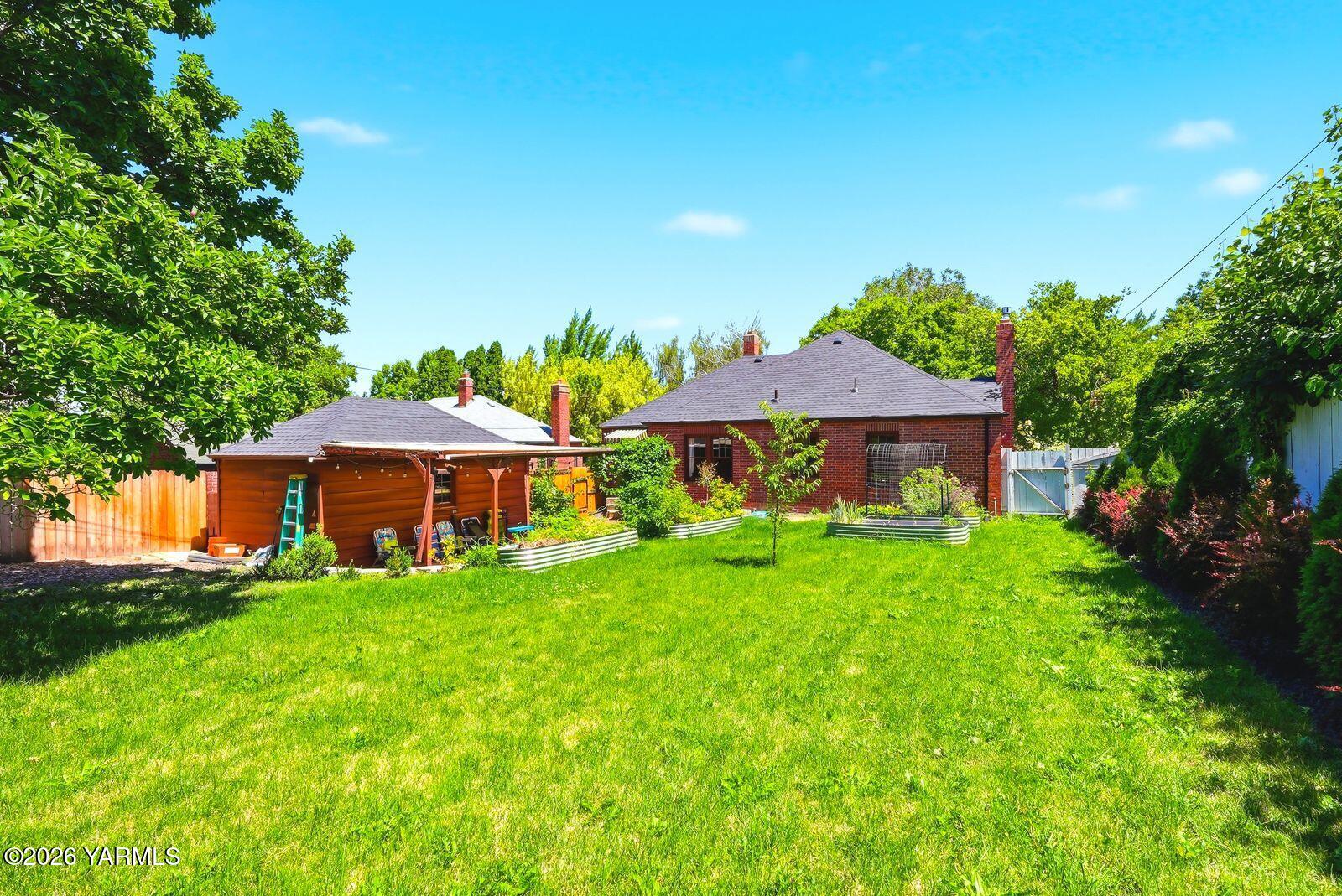 216 N 25th Ave