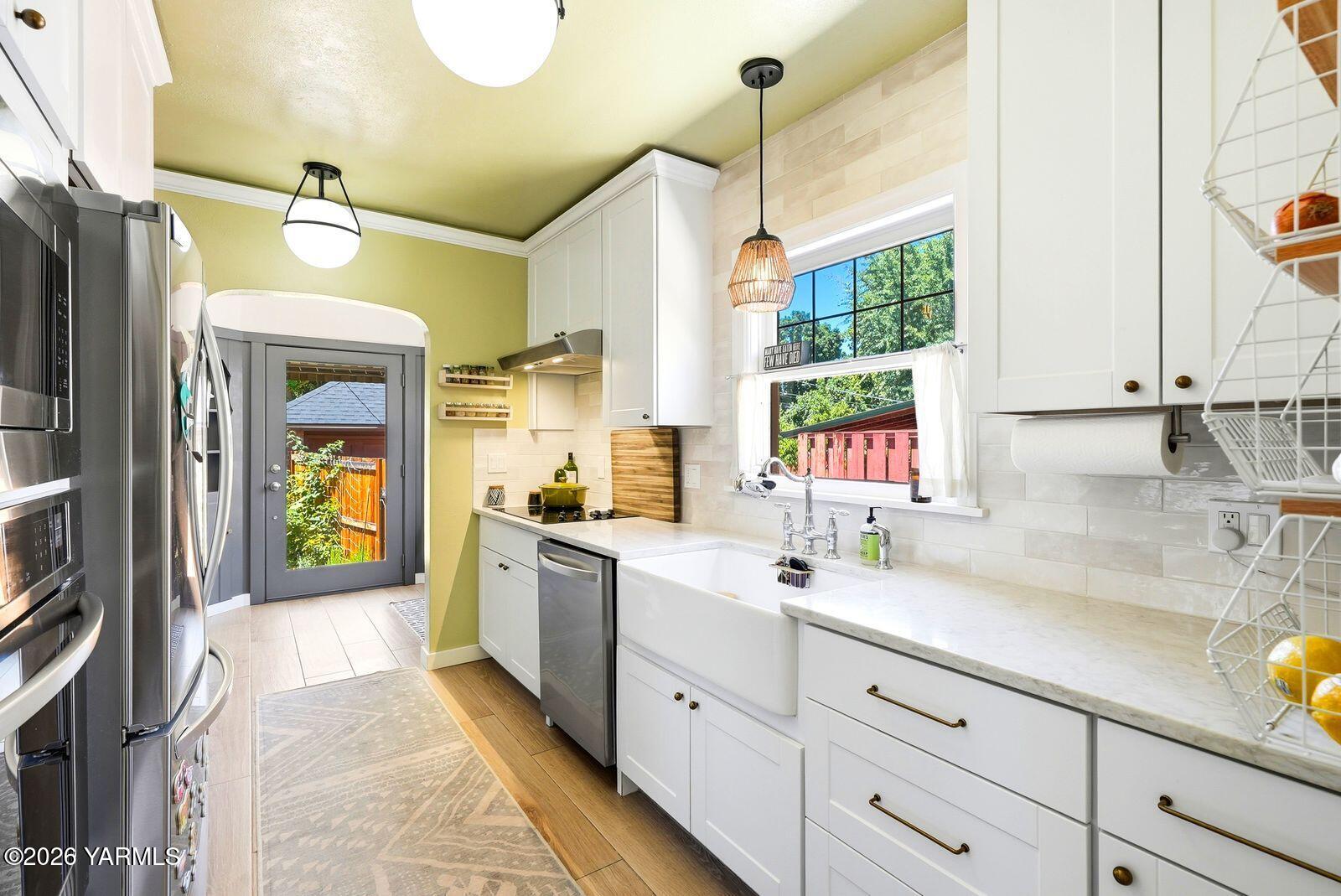 216 N 25th Ave