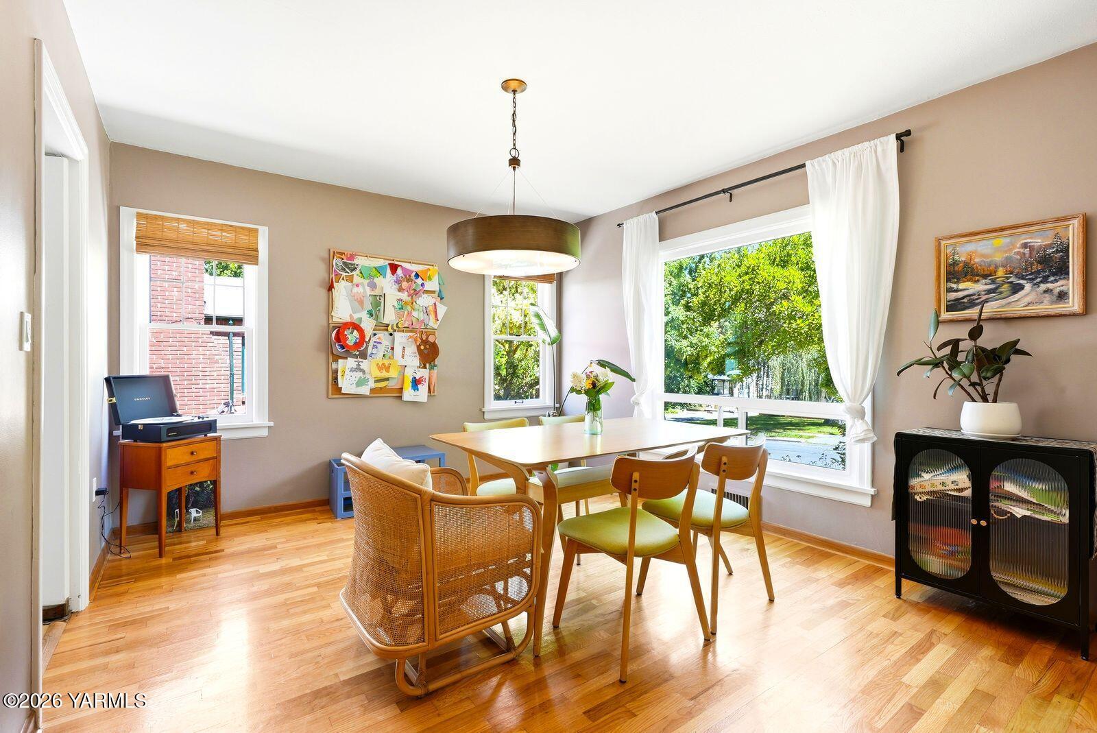 216 N 25th Ave