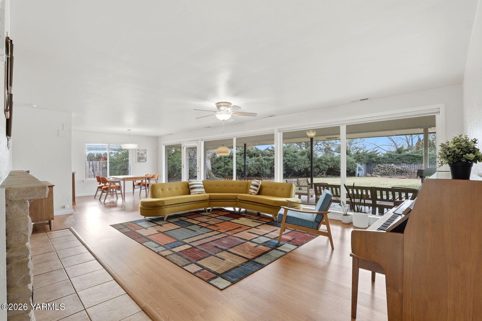 622 Pickens Rd