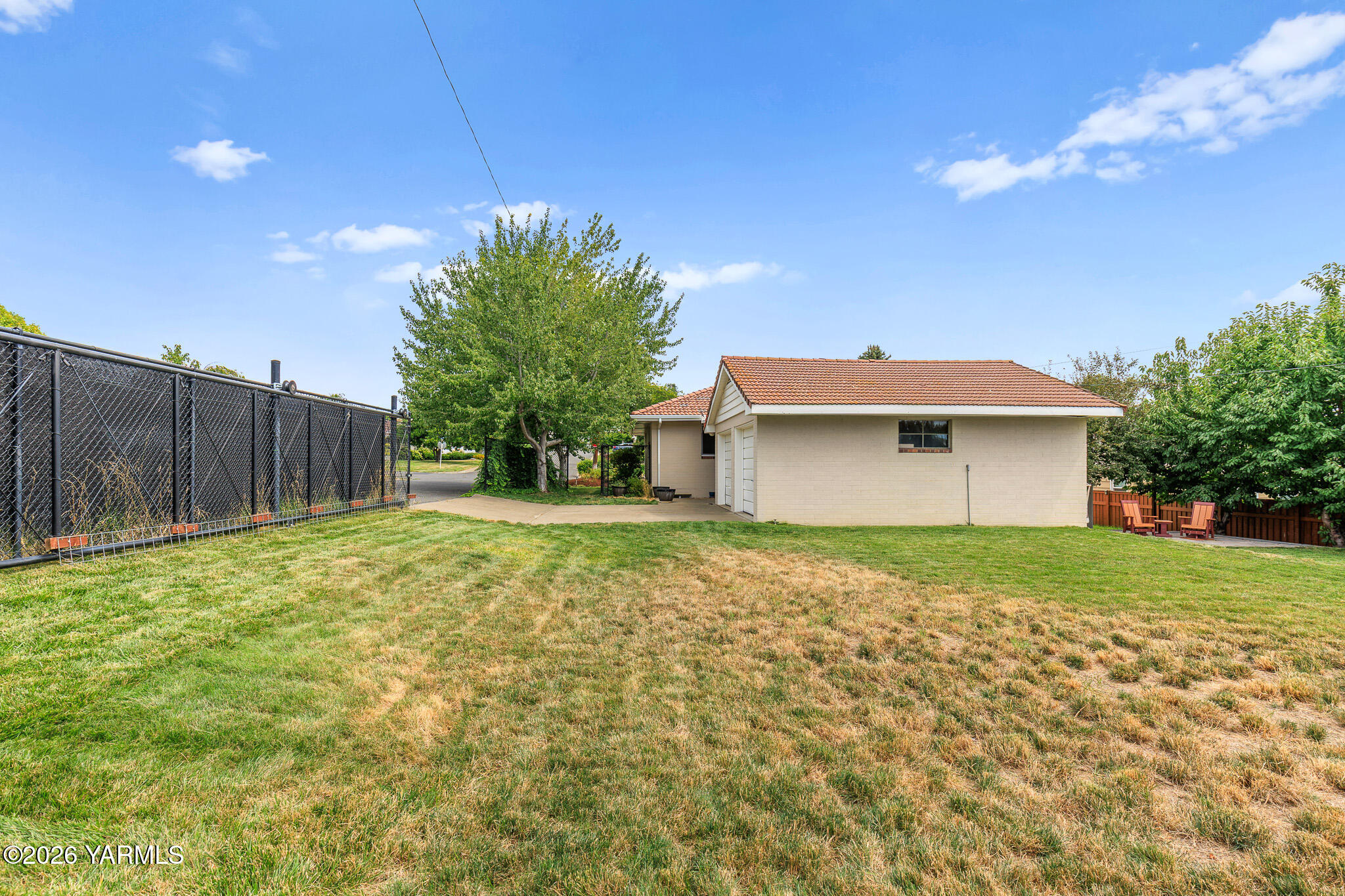402 S 35th Ave