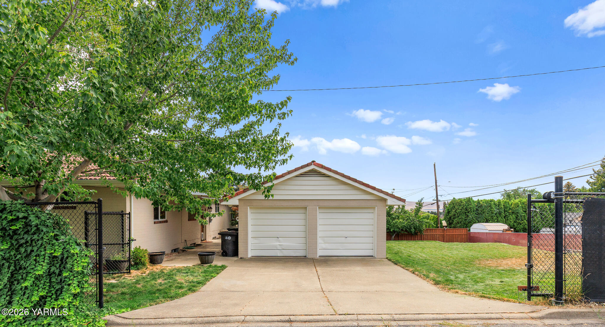 402 S 35th Ave