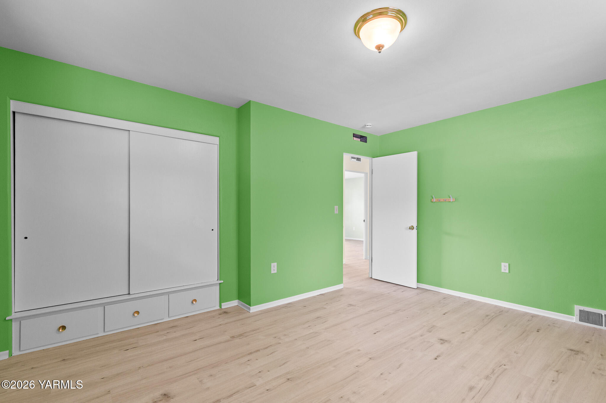 402 S 35th Ave