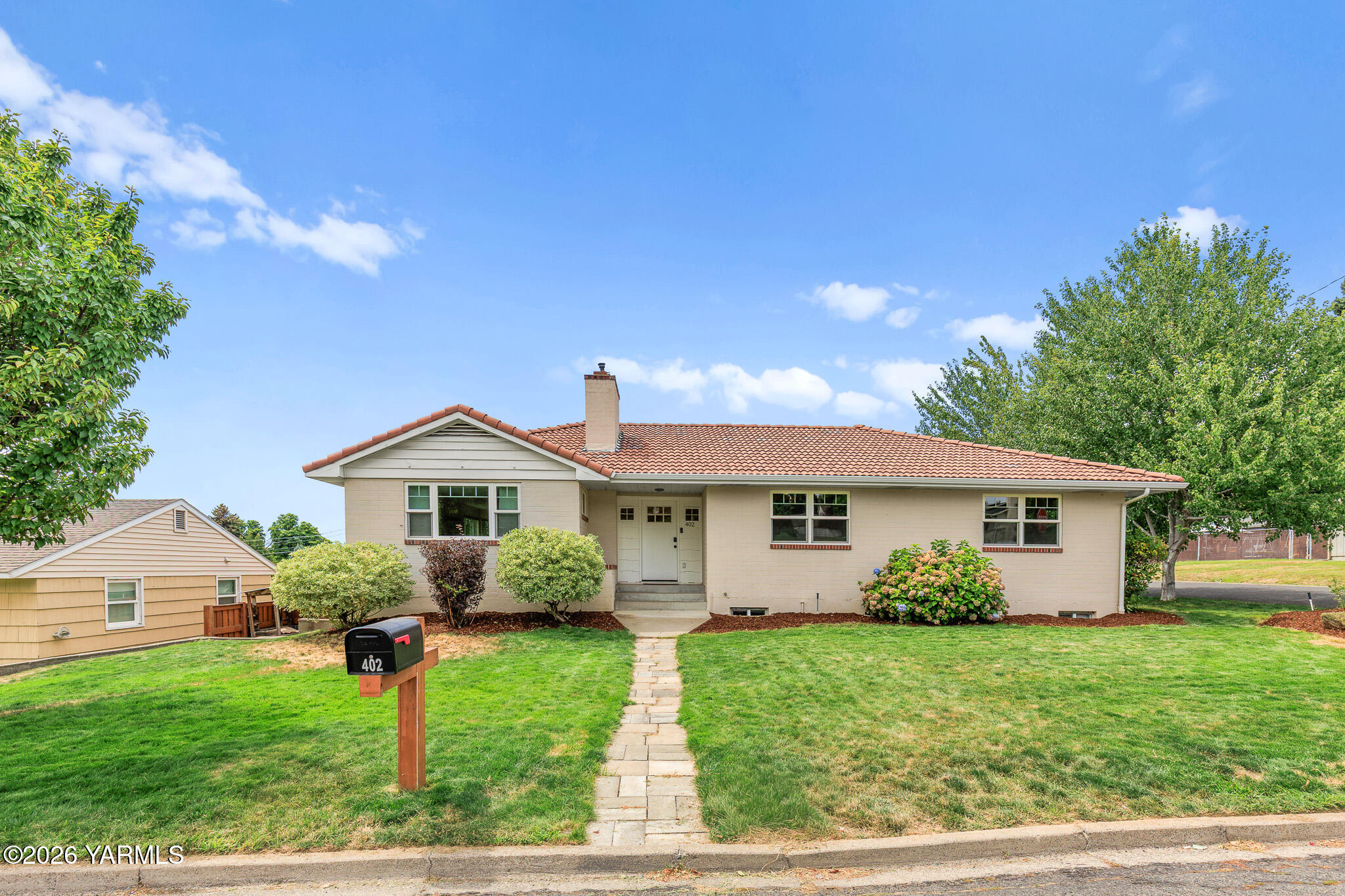 402 S 35th Ave