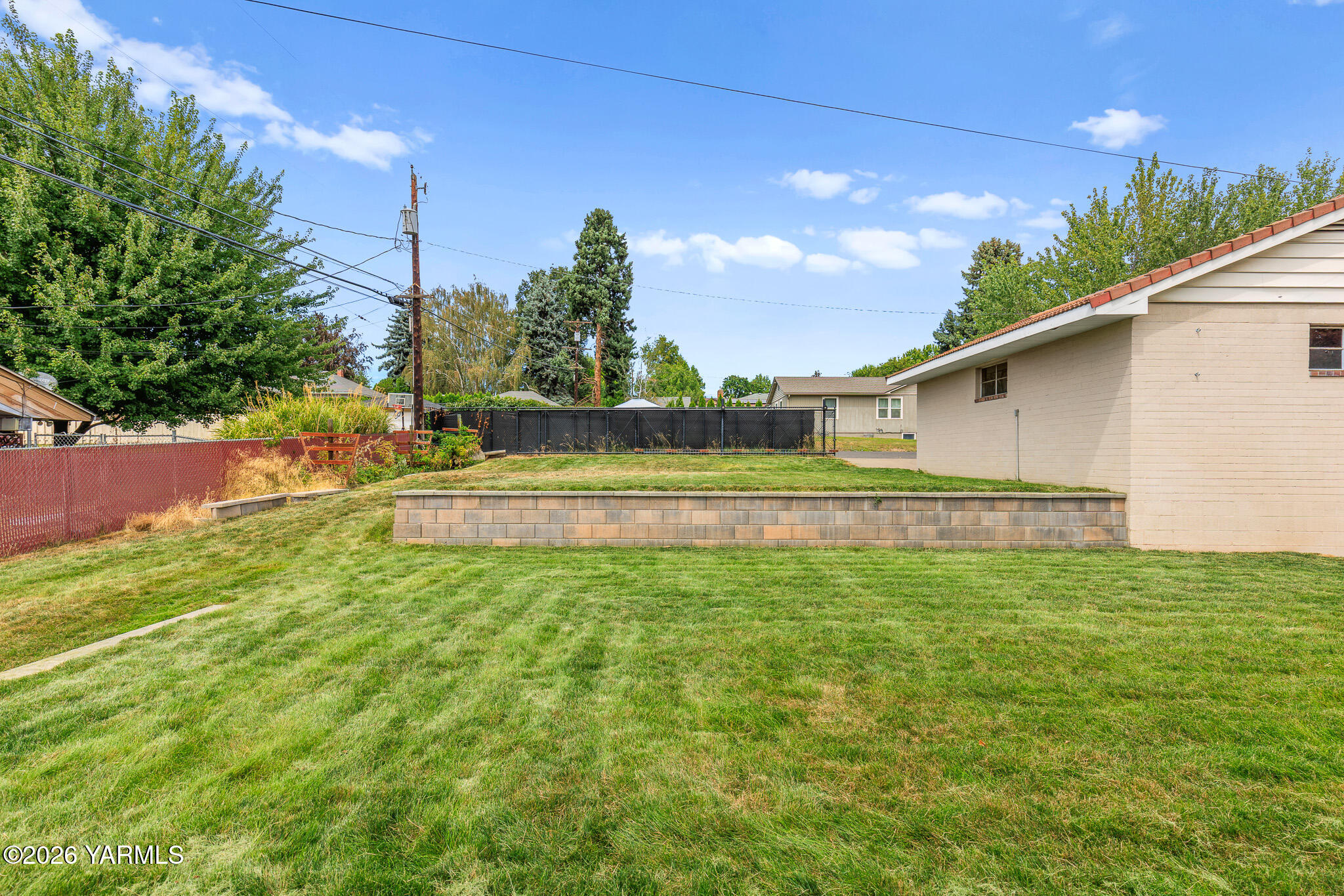 402 S 35th Ave