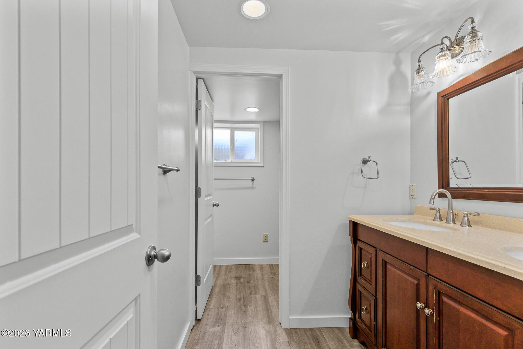 402 S 35th Ave