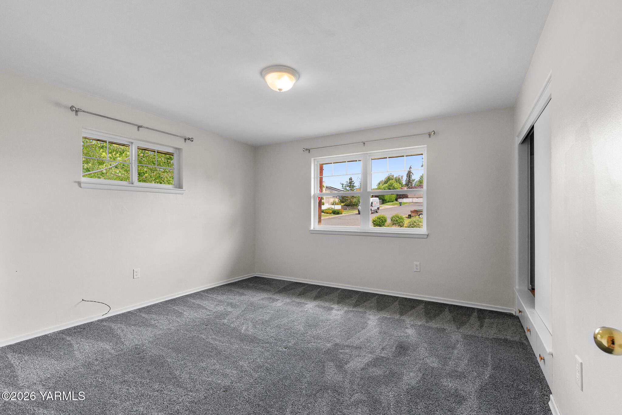 402 S 35th Ave