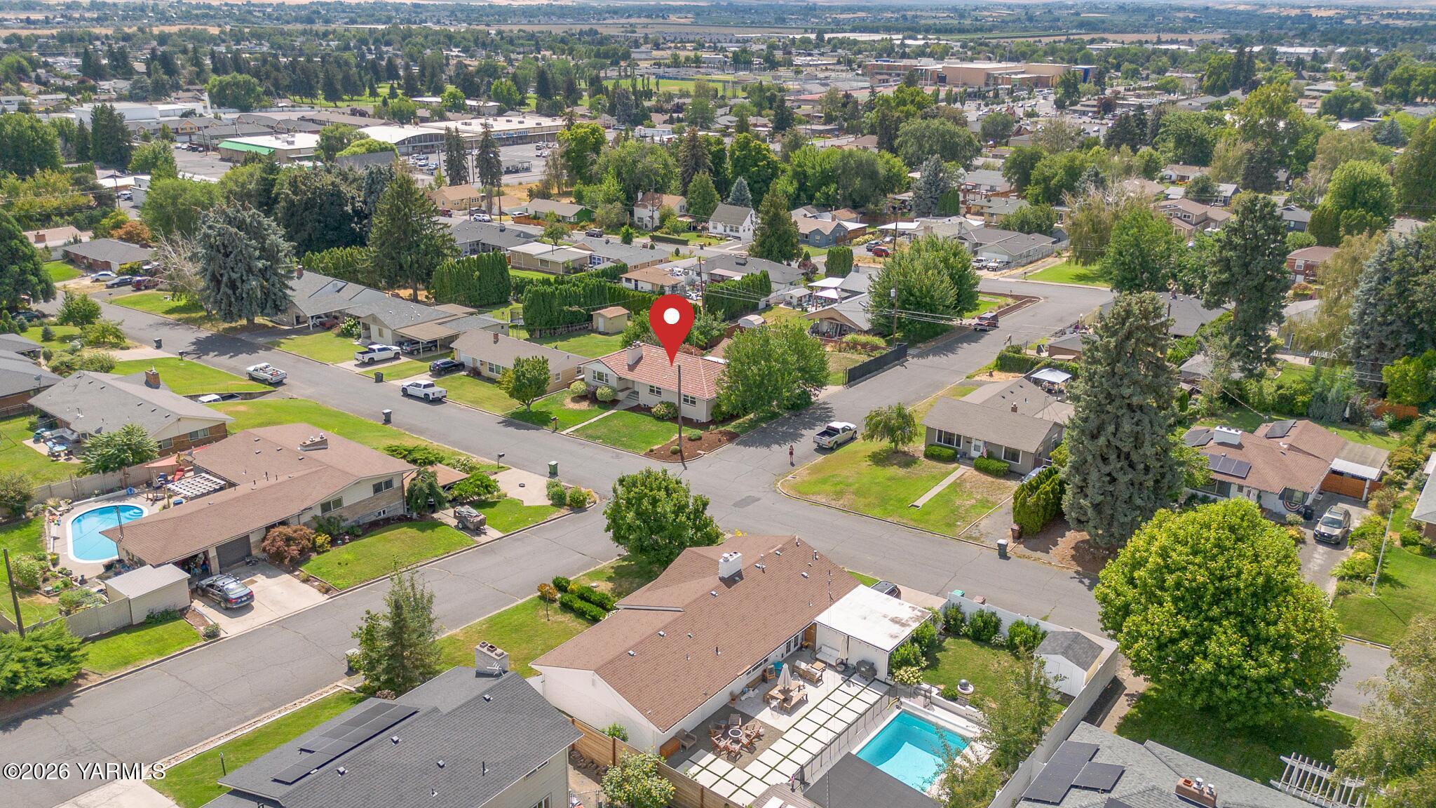 402 S 35th Ave