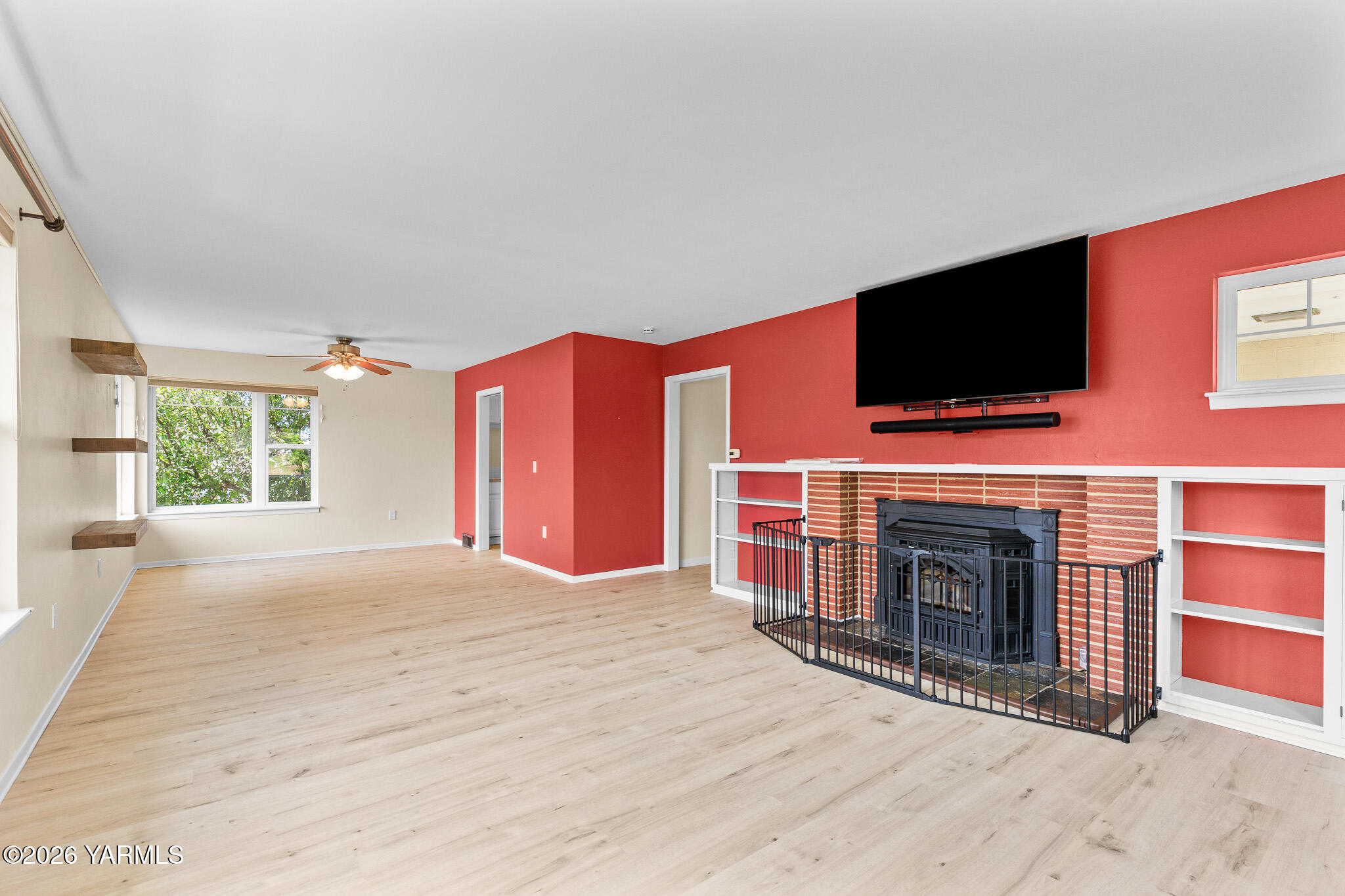 402 S 35th Ave