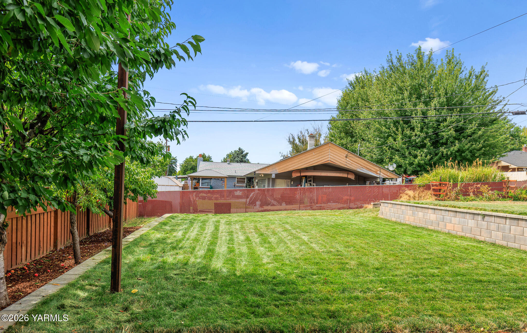 402 S 35th Ave