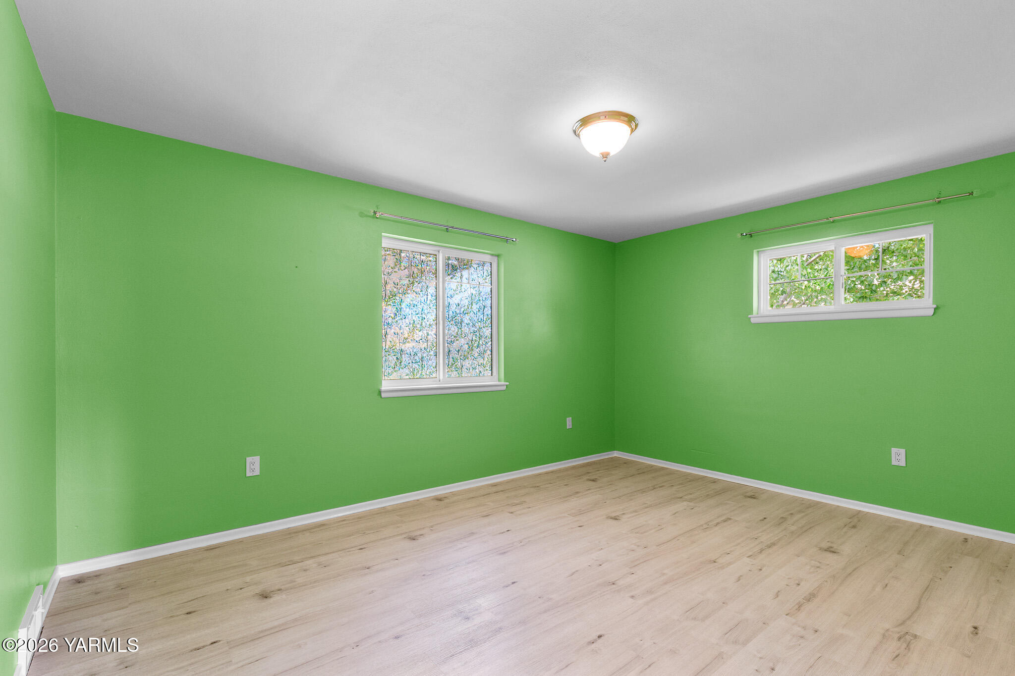 402 S 35th Ave