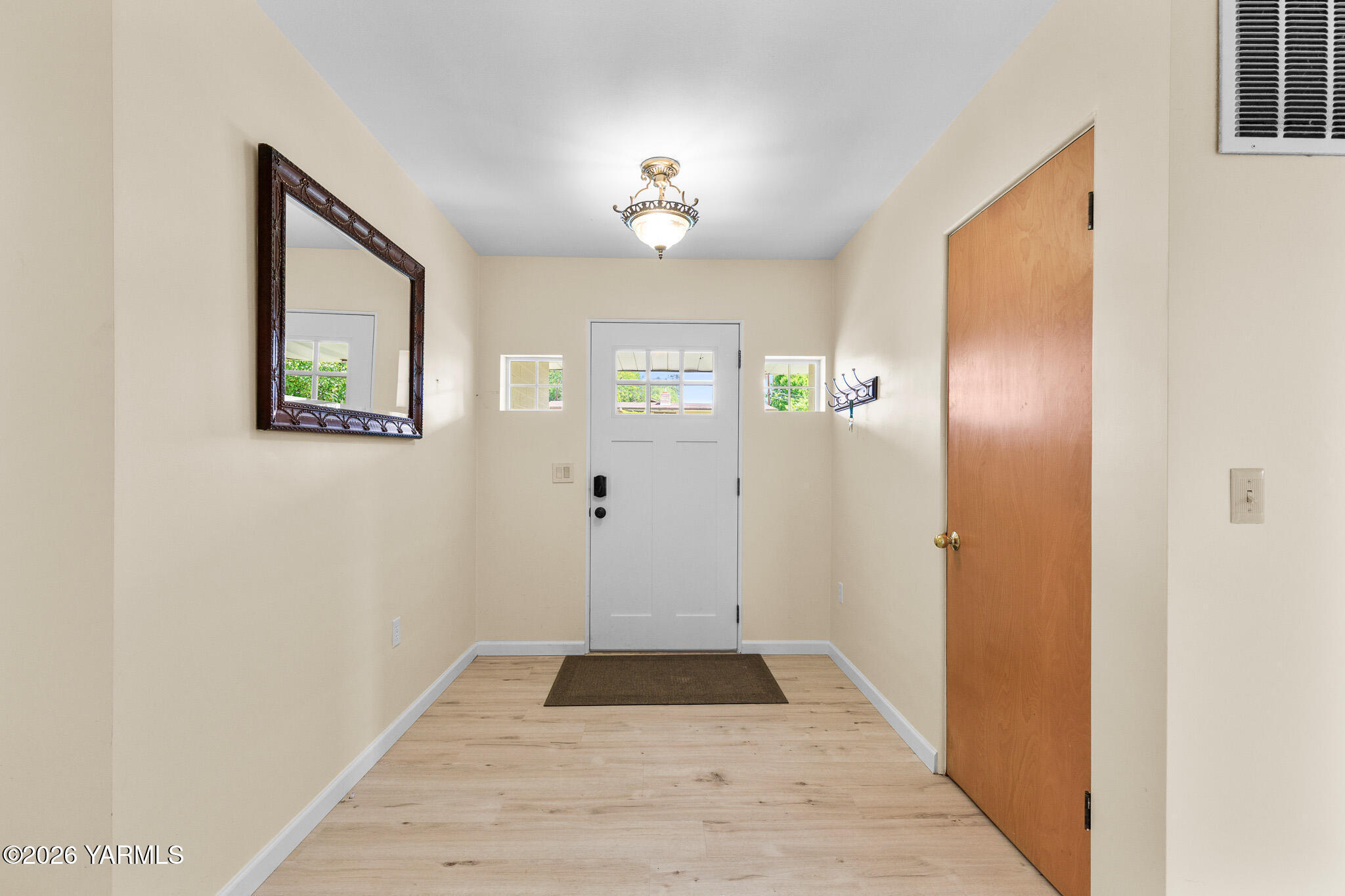 402 S 35th Ave