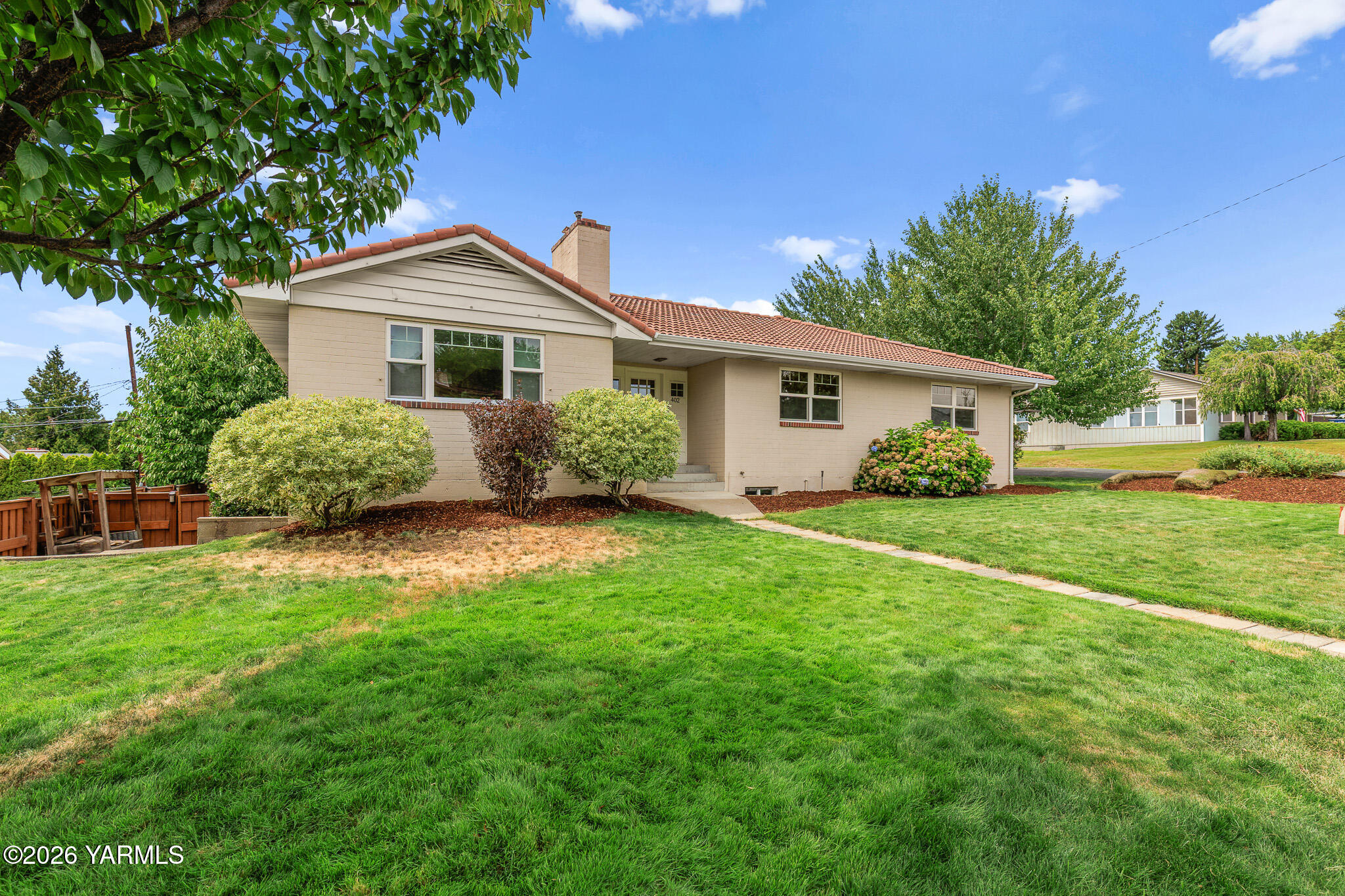 402 S 35th Ave
