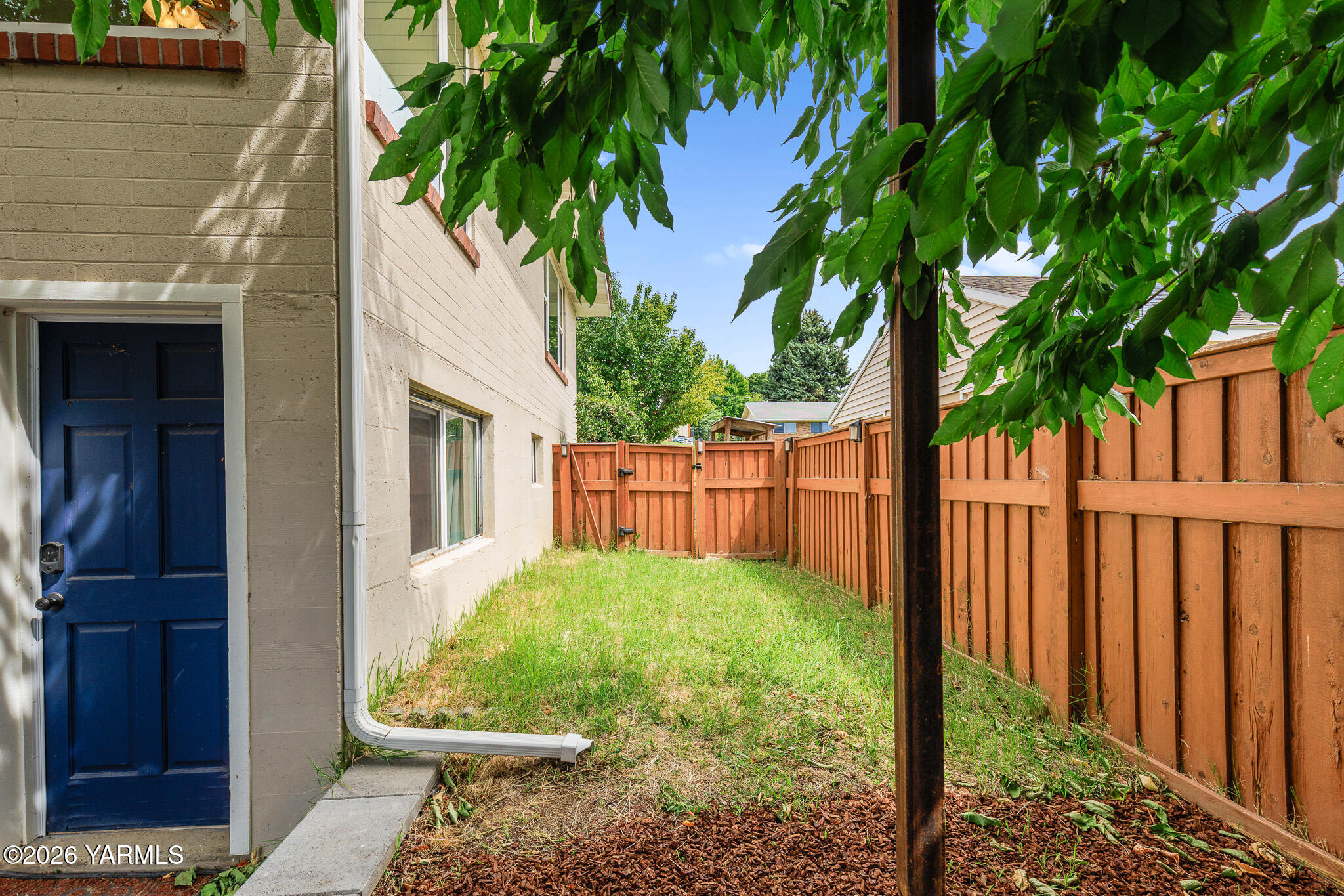 402 S 35th Ave