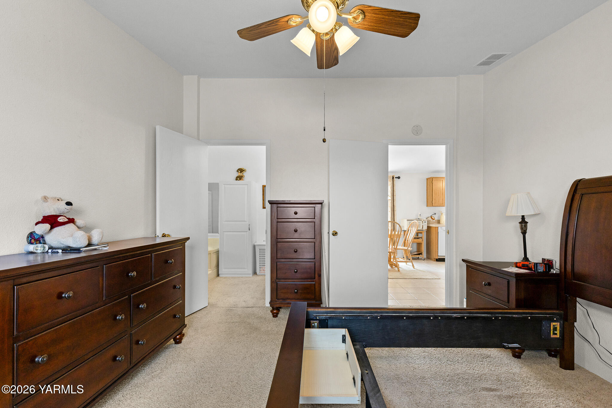 2416 City View Dr