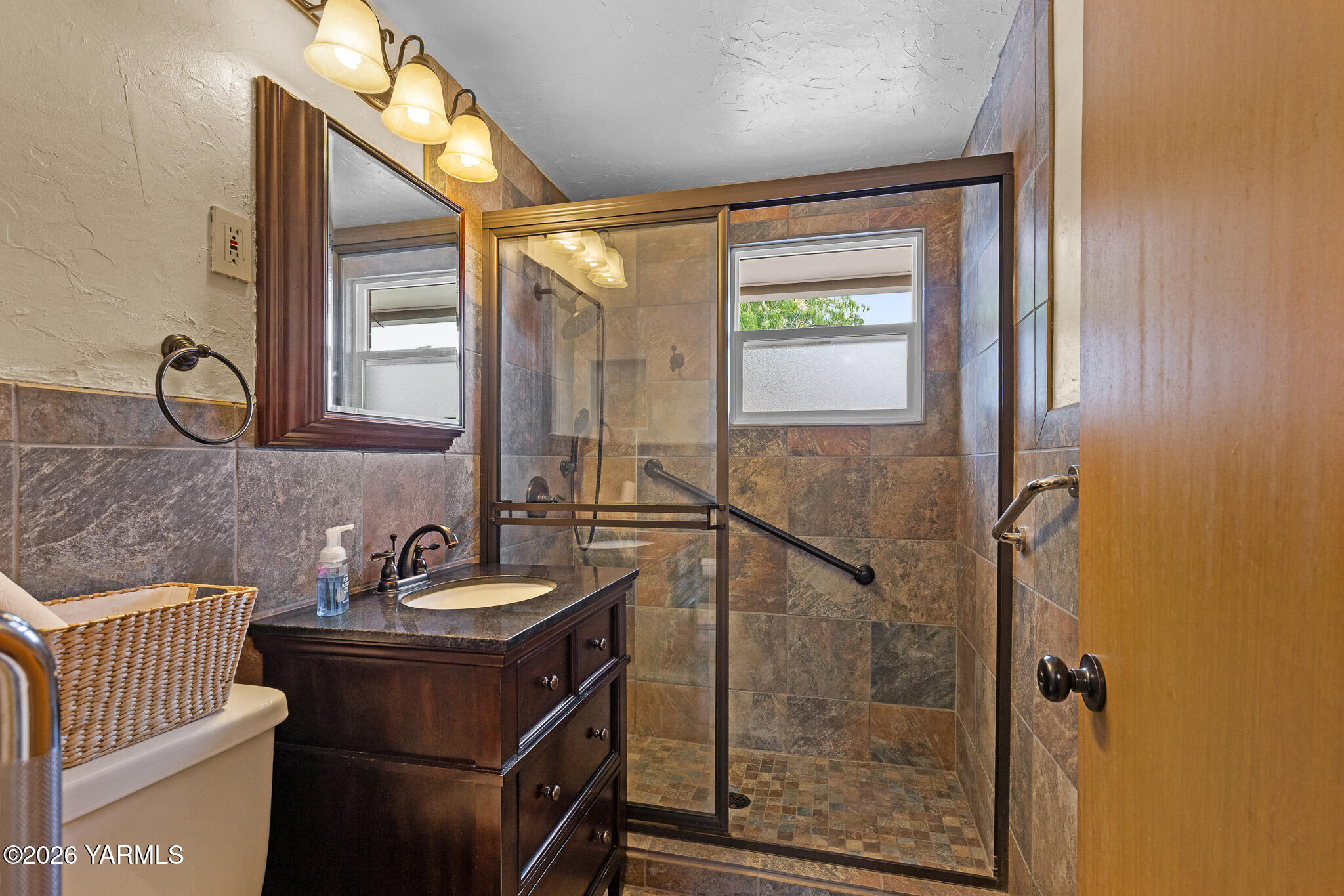 337 N 42nd Ave