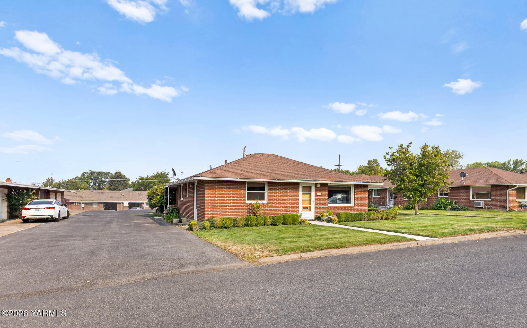 337 N 42nd Ave