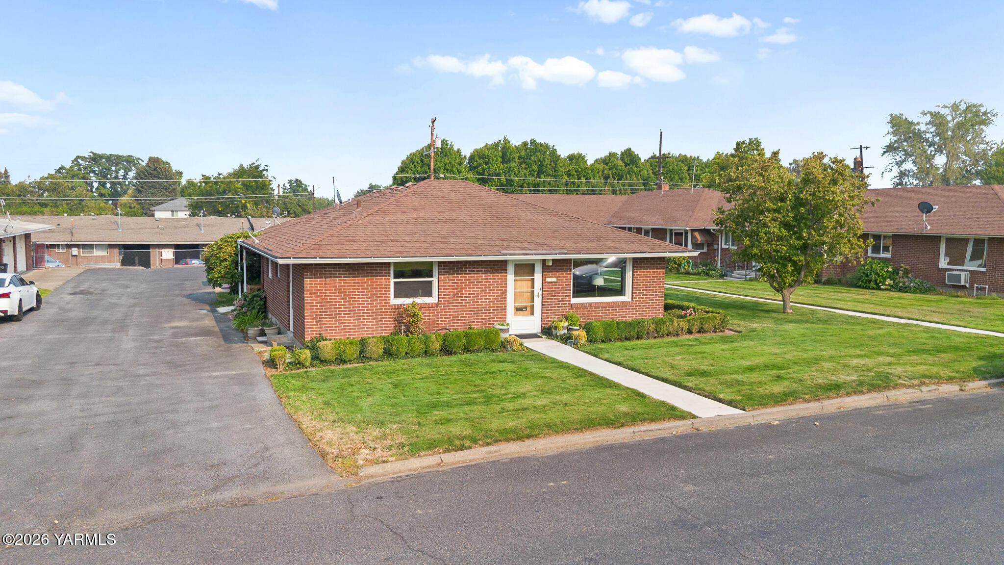 337 N 42nd Ave