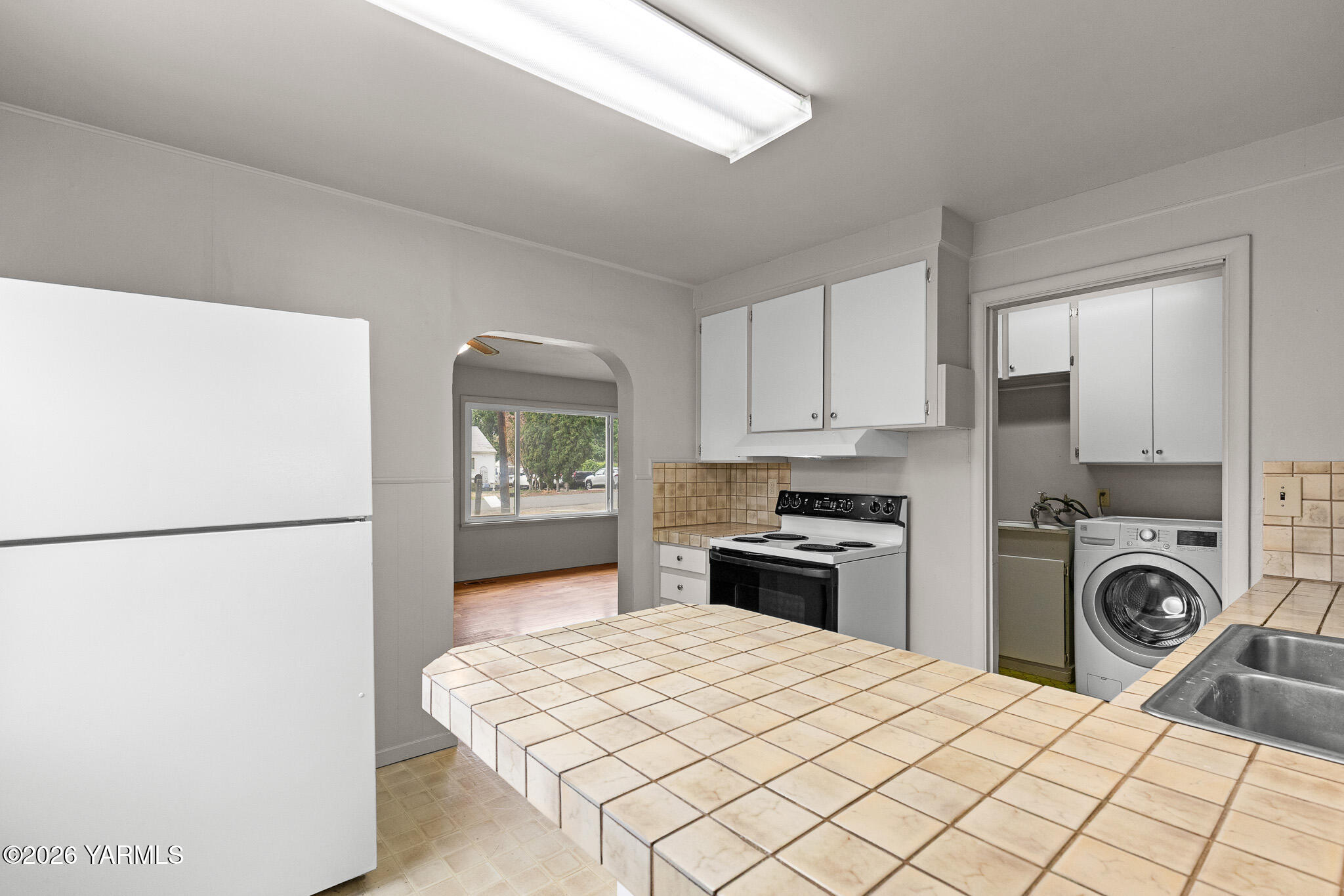 1205 S 34th Ave