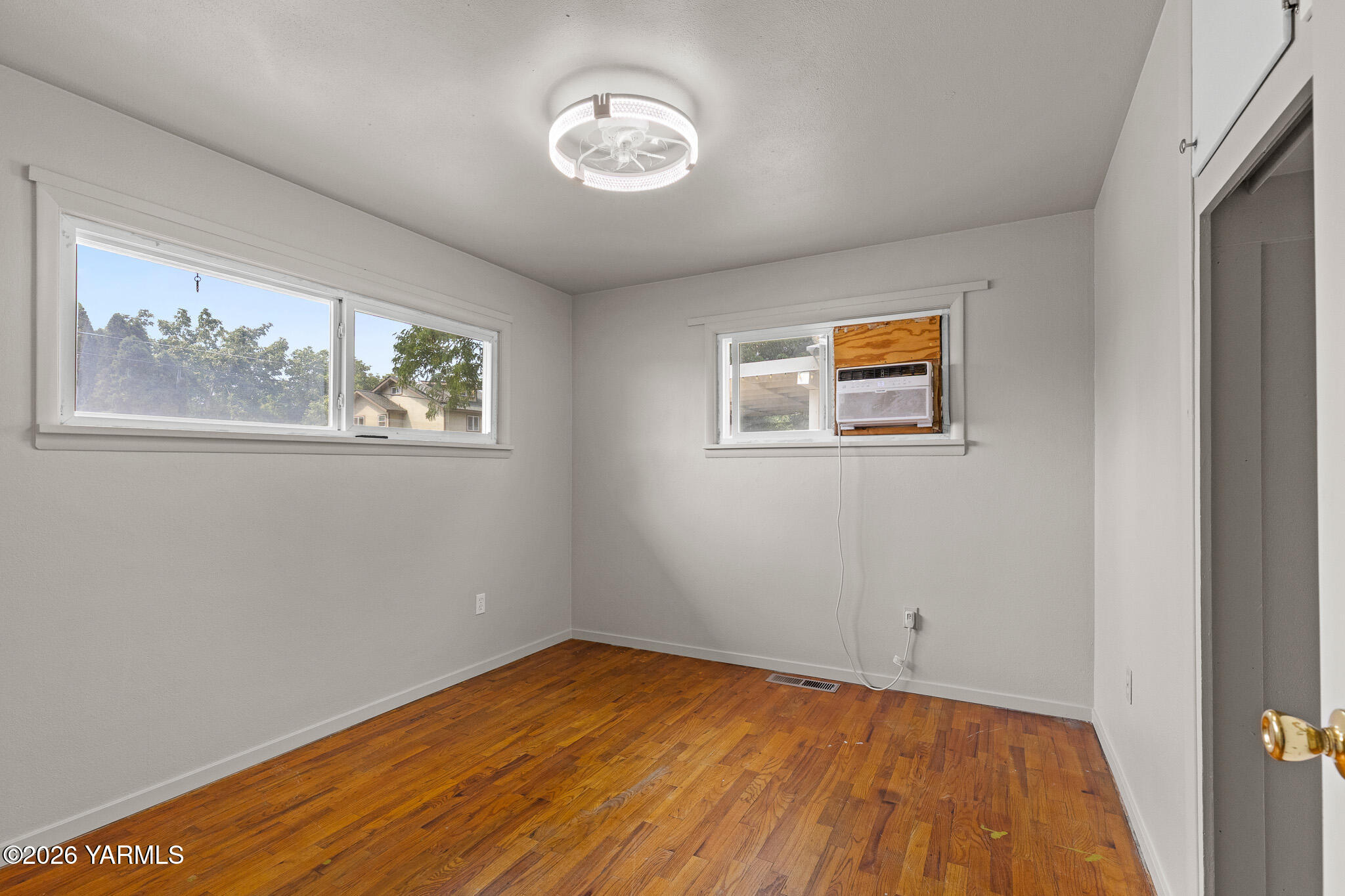 1205 S 34th Ave