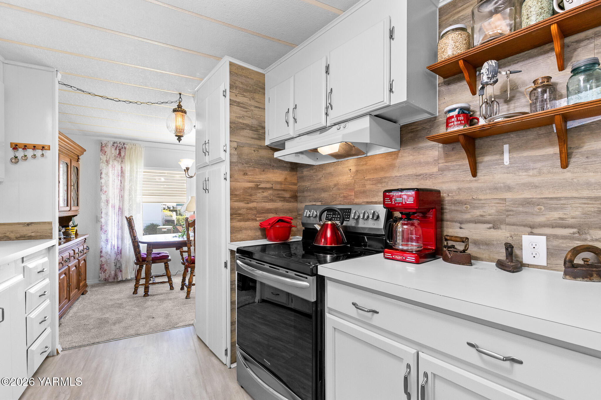 18 W Washington Ave Unit: 23