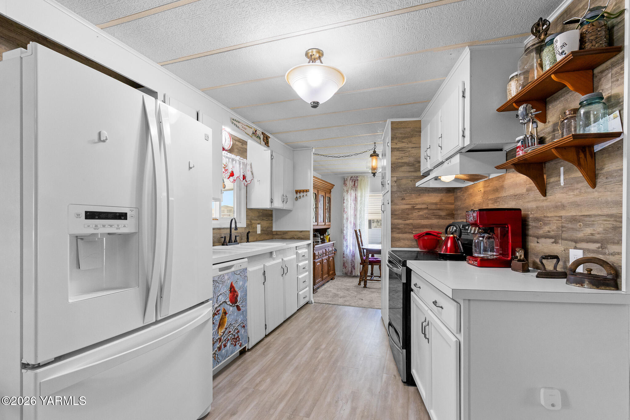 18 W Washington Ave Unit: 23