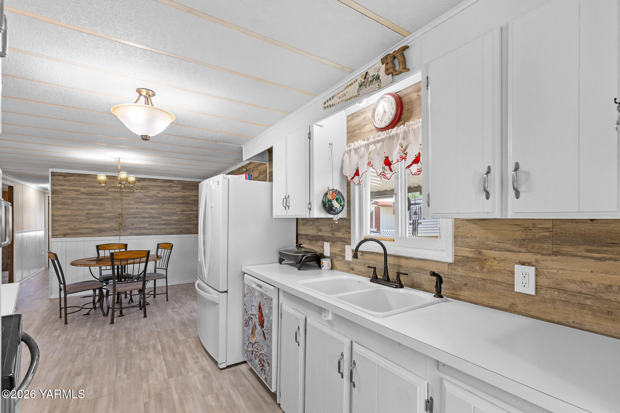 18 W Washington Ave Unit: 23