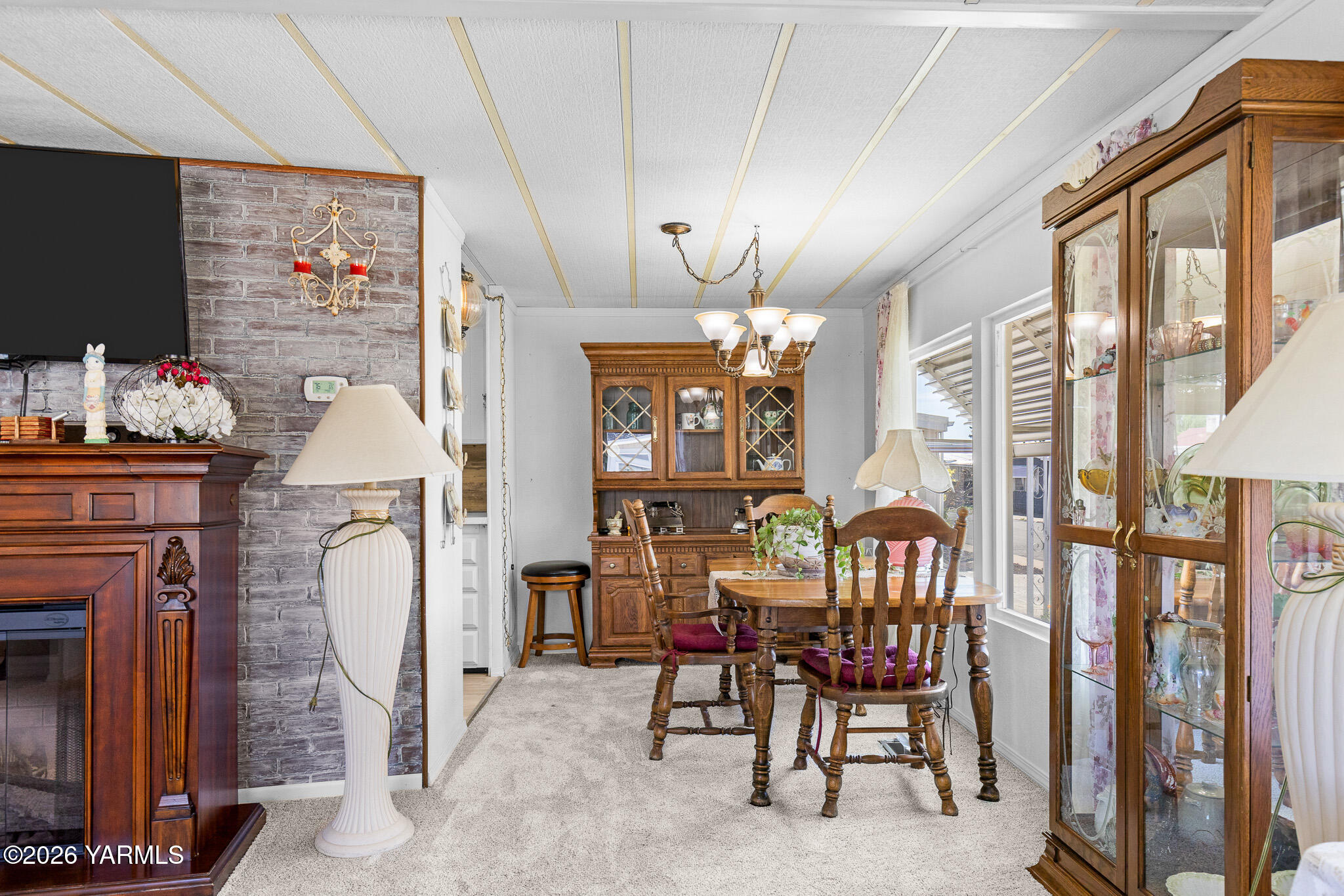 18 W Washington Ave Unit: 23