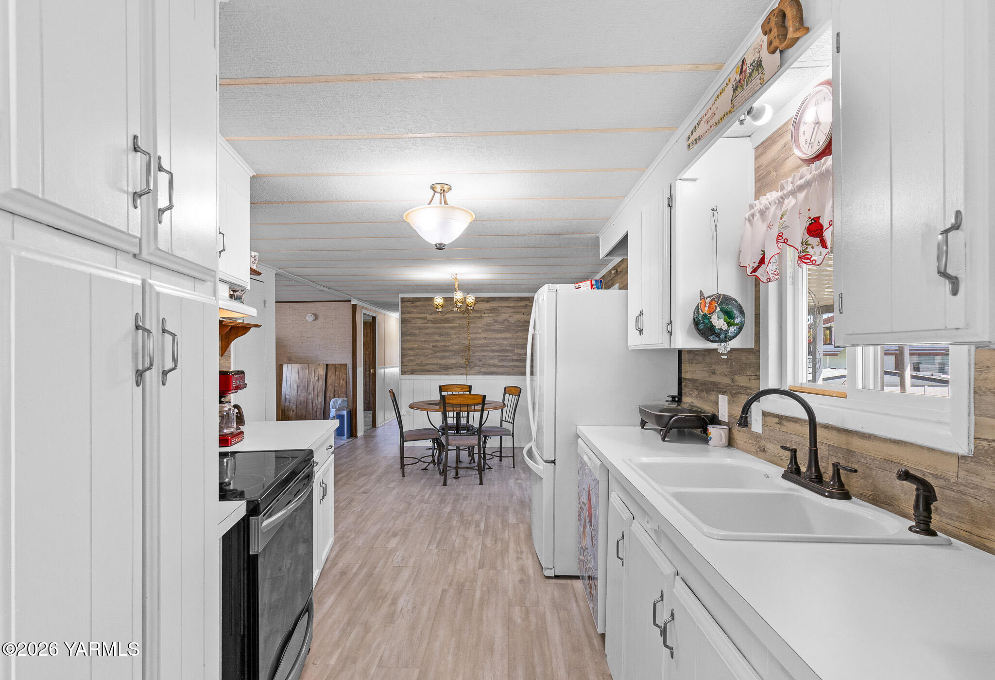 18 W Washington Ave Unit: 23