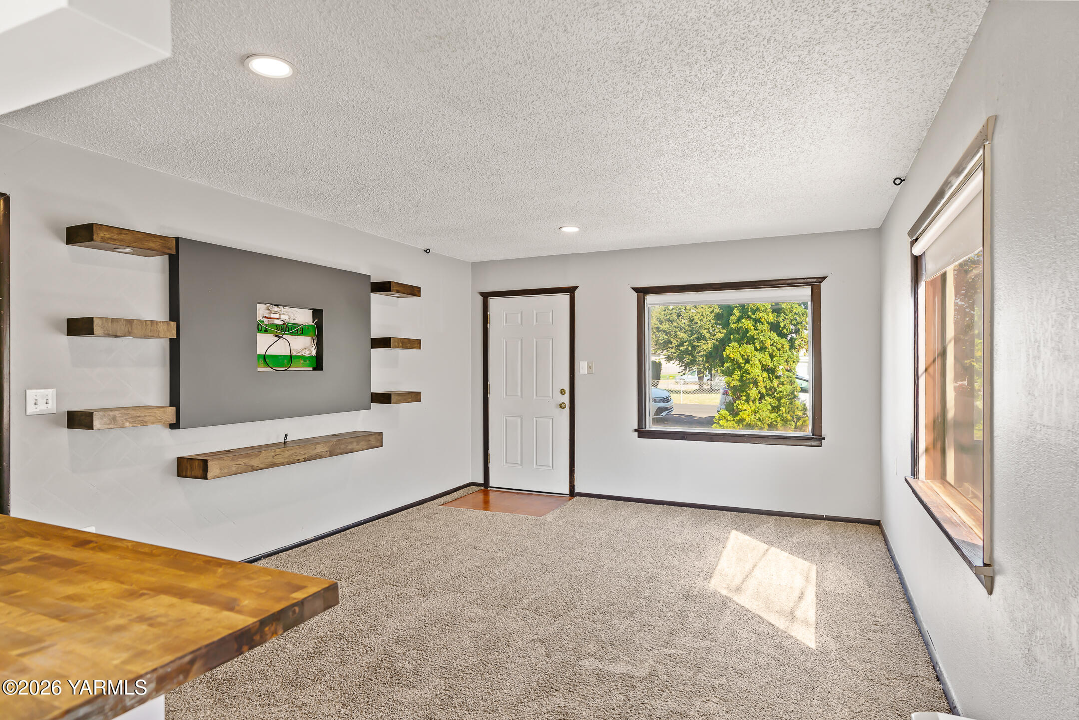 2002 S Cornell Ave