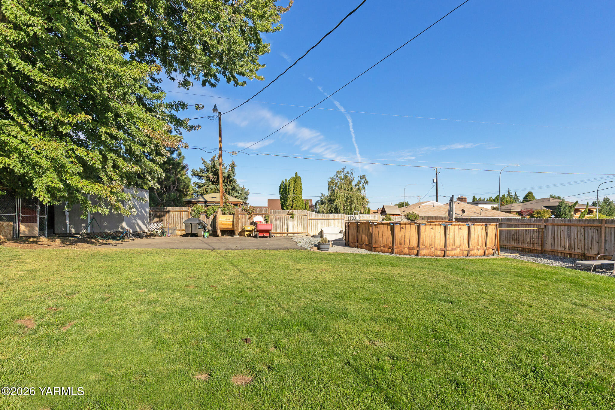 417 S 81st Ave