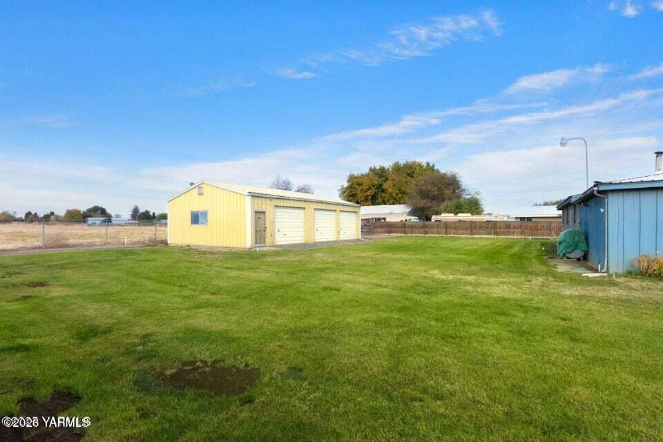 2608 S 16th Ave