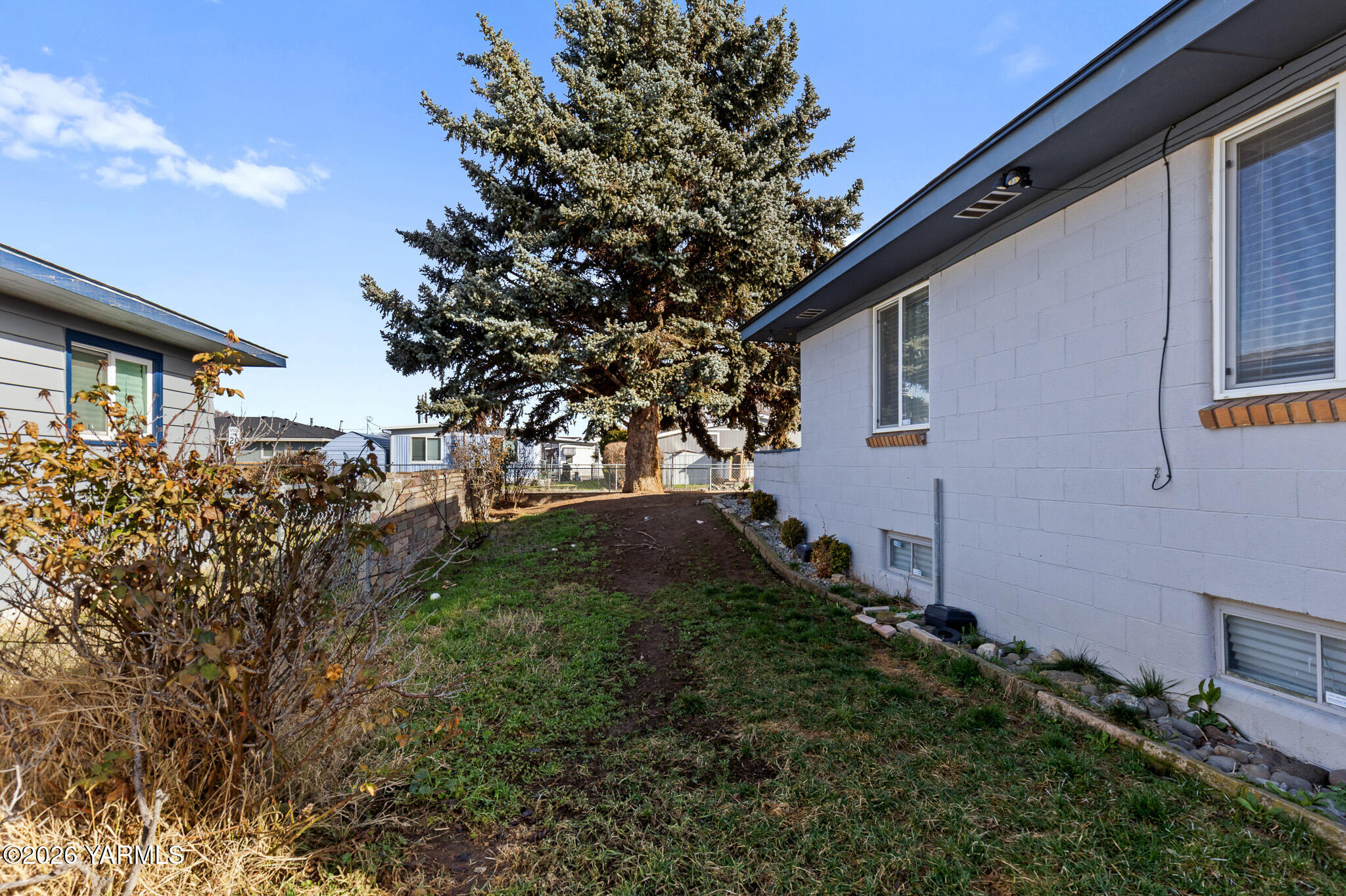 904 N 28th Ave
