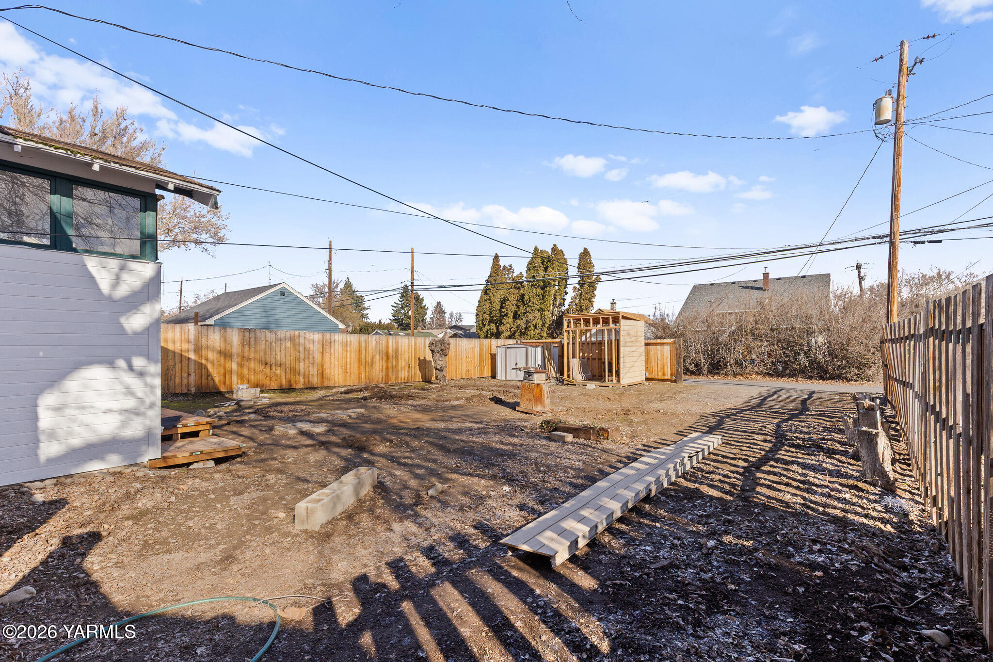 419 S 17th Ave