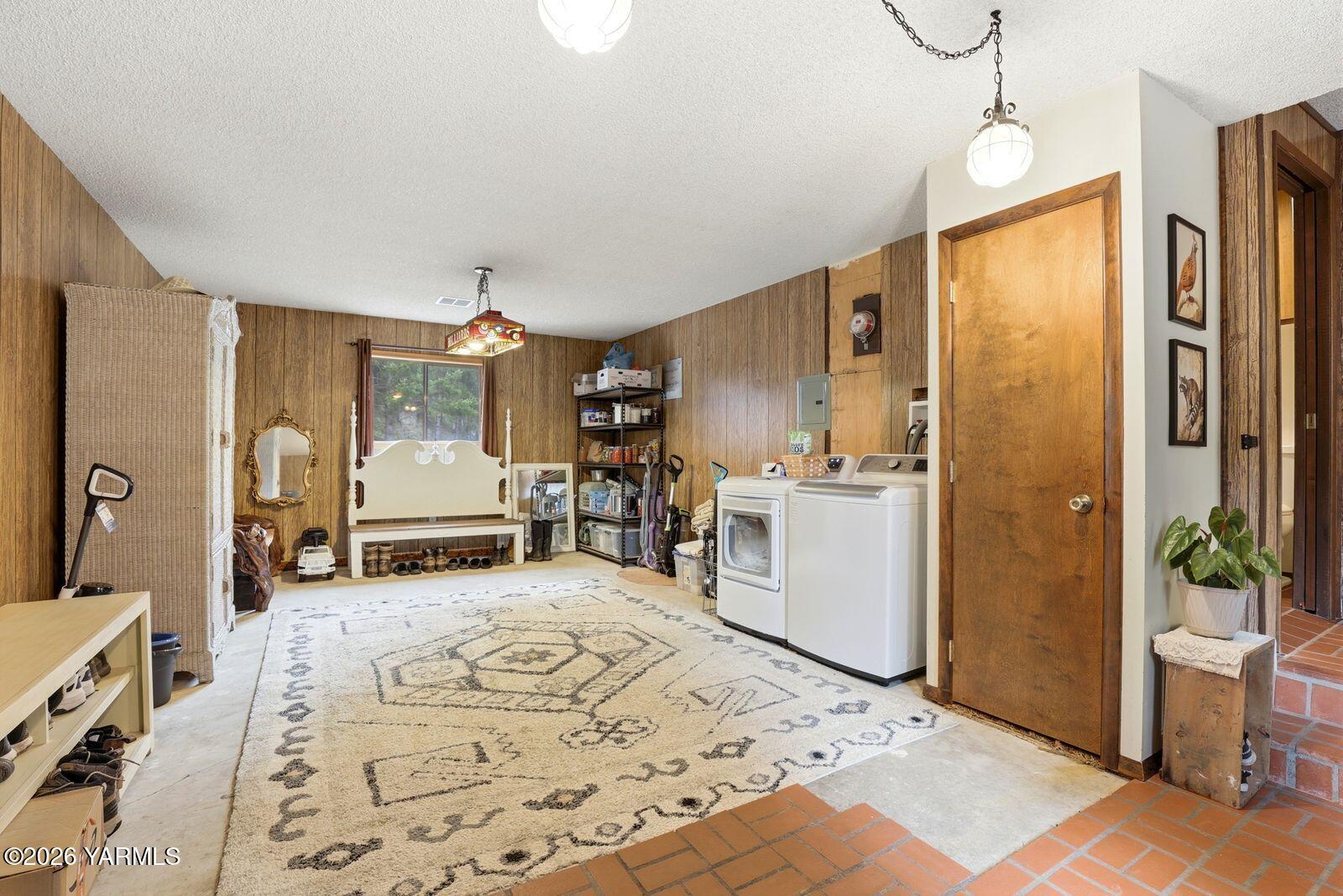 17580 Hwy 410