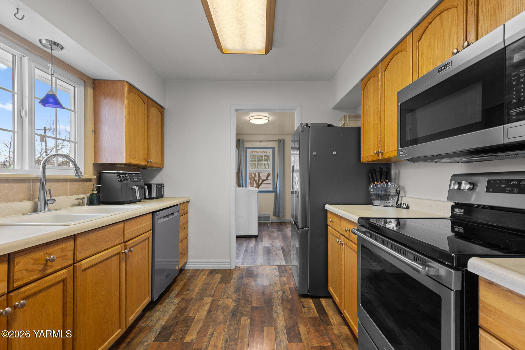 221 N 26th Ave