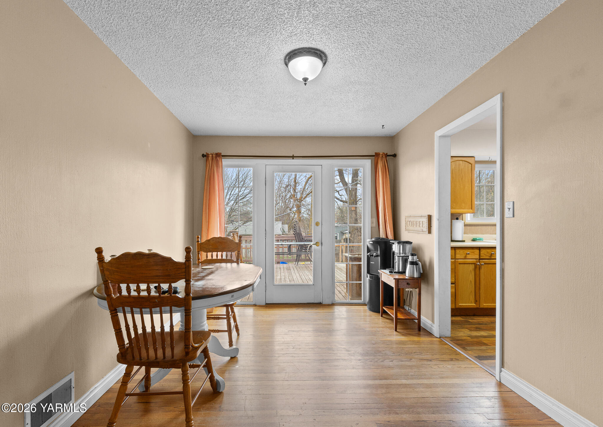 221 N 26th Ave