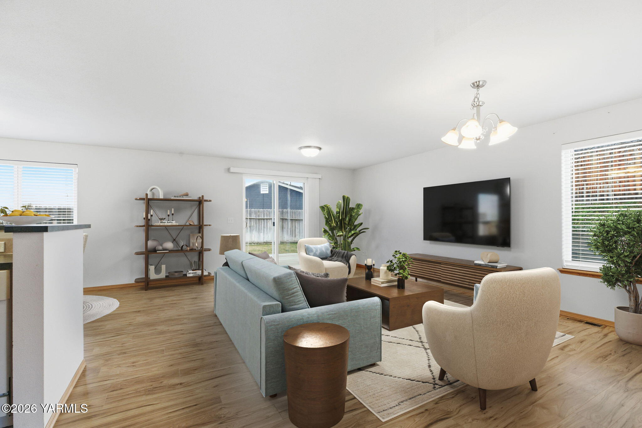 7702 Douglas Dr