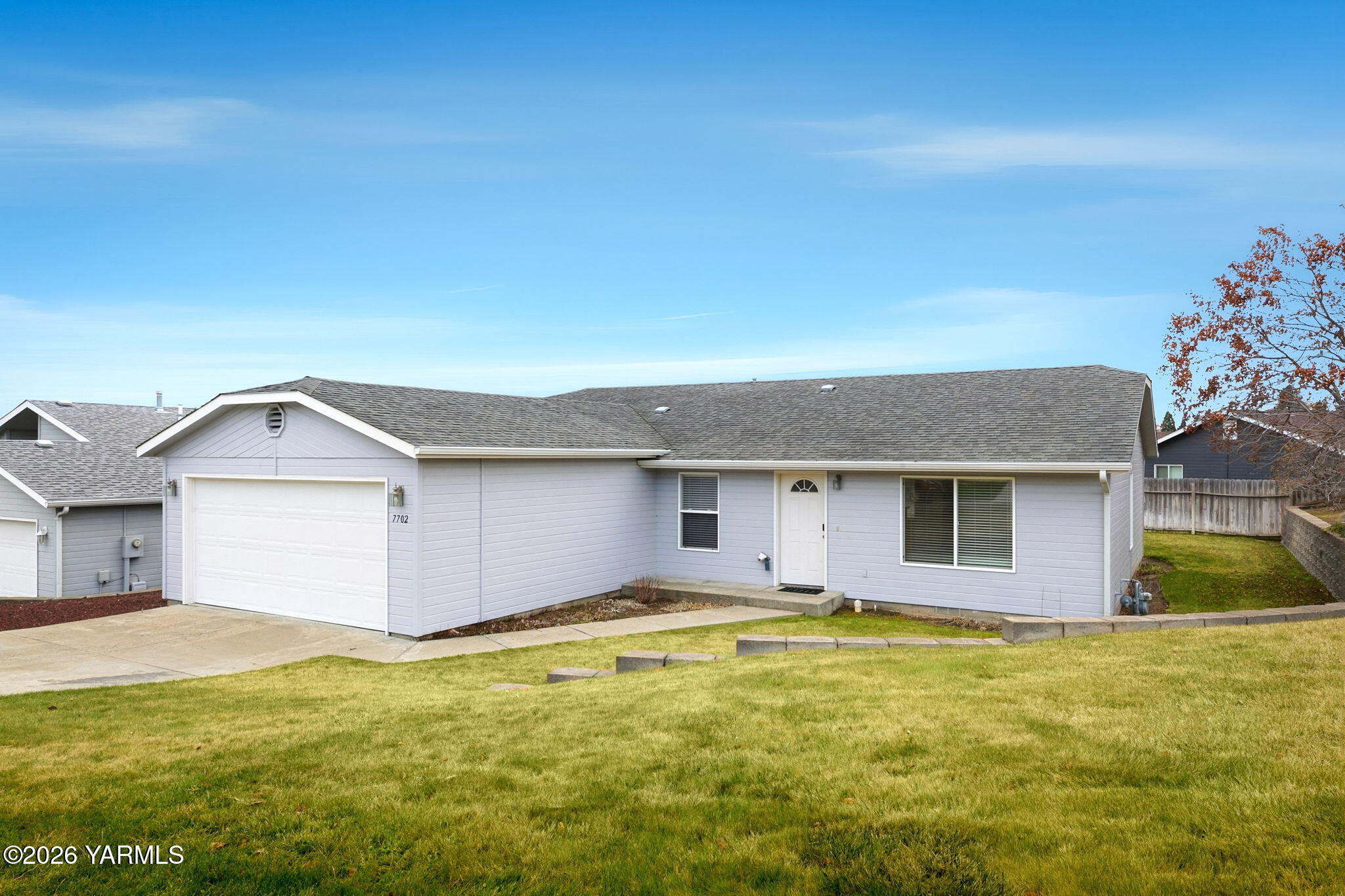 7702 Douglas Dr