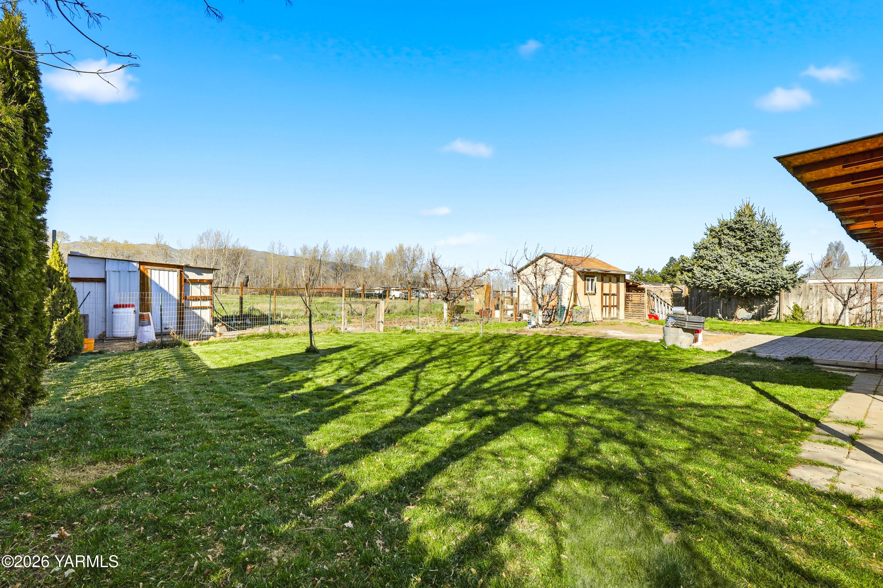 1406 Ashbrooks Way